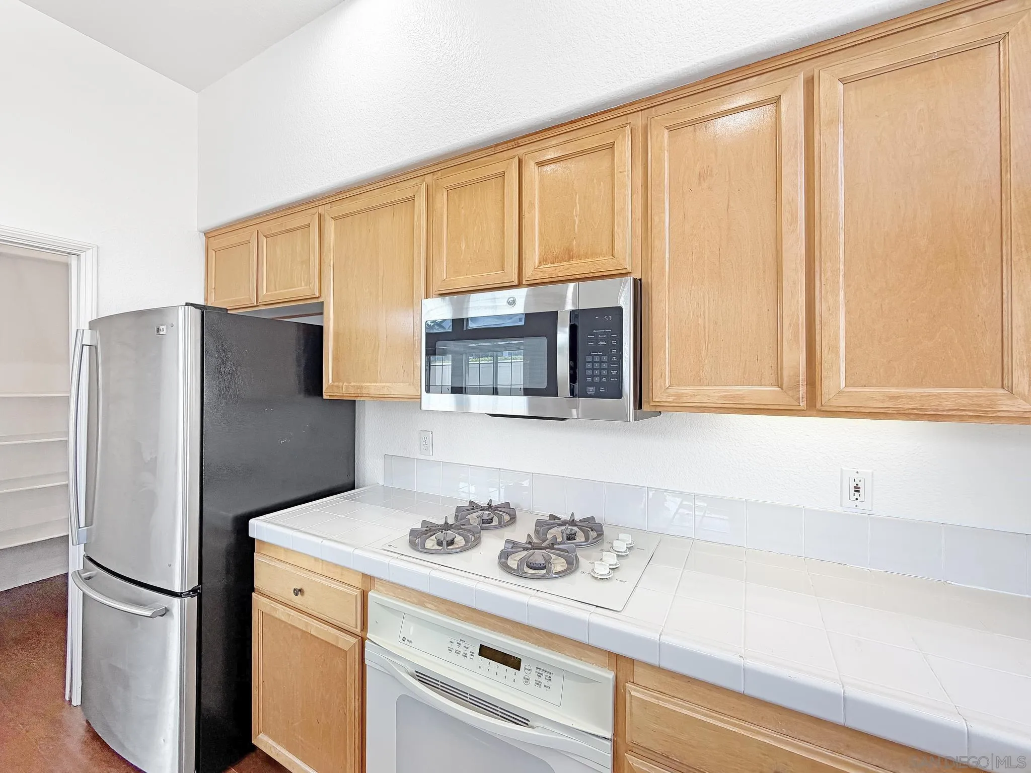 https://cdn.realtyfeed.com/cdn/127/260023170/ca075d293cc0aa02ebfc27bb2f300431.webp
