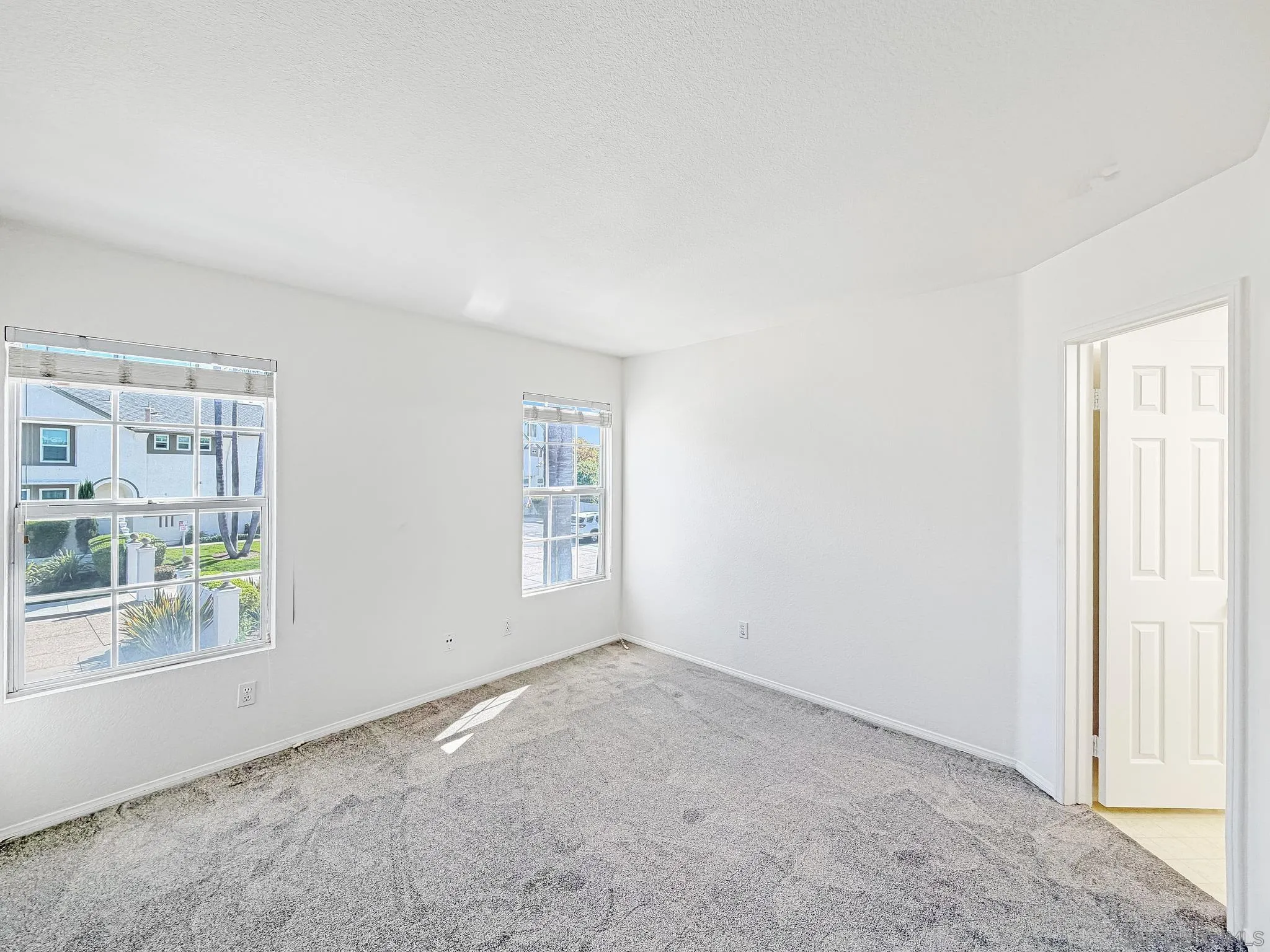 https://cdn.realtyfeed.com/cdn/127/260023170/ecf38cd8b99df8ae270ac5083a7d7801.webp