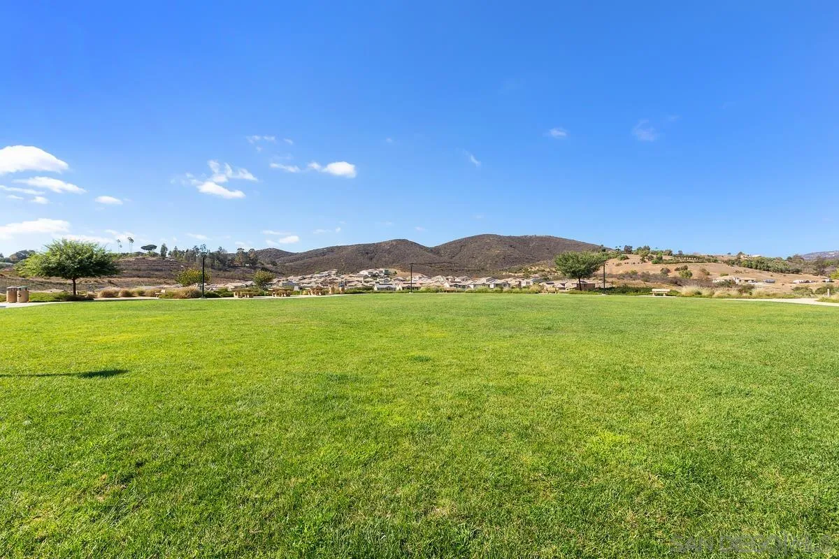 https://cdn.realtyfeed.com/cdn/127/260023174/1344fd8c9a2036705e9c7772a8b9f865.webp