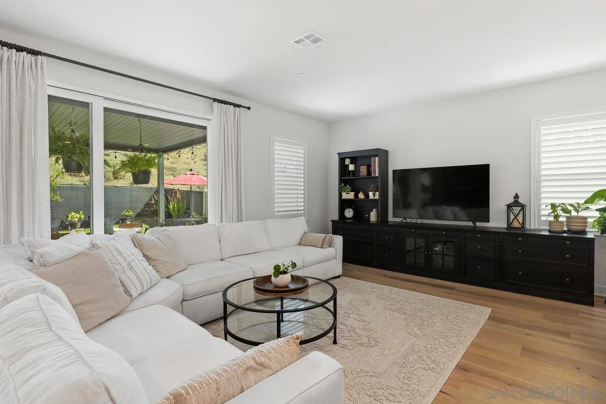 https://cdn.realtyfeed.com/cdn/127/260023174/3c66ef47f610c577f7af4fa0d8aaf9ee.webp
