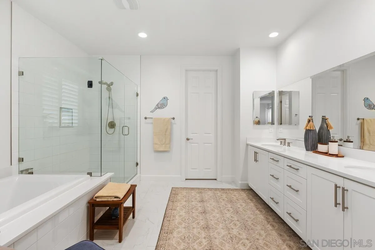 https://cdn.realtyfeed.com/cdn/127/260023174/b9adeb245fa8e4b4a2c74497d4a89ecd.webp