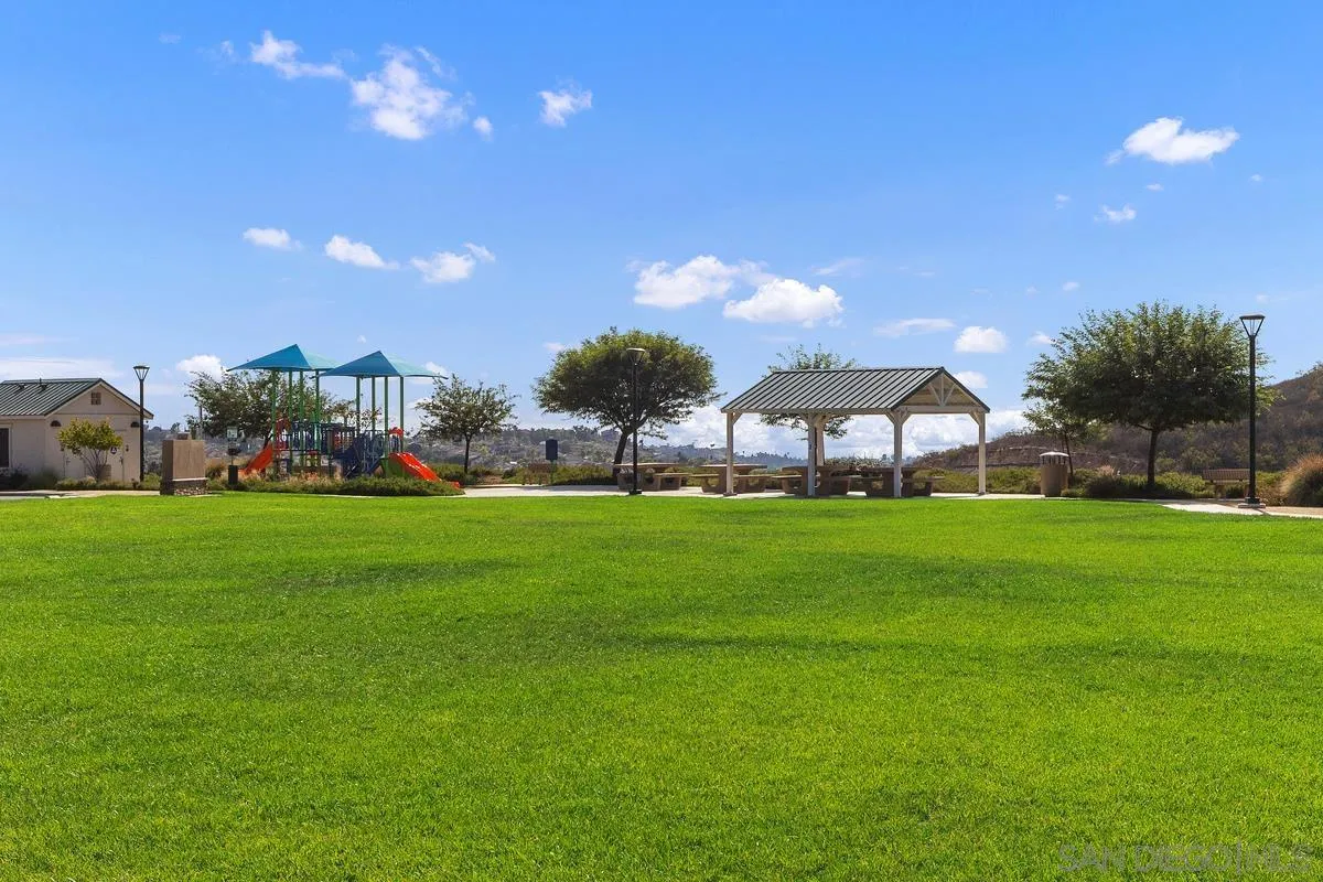 https://cdn.realtyfeed.com/cdn/127/260023174/f729c6db0548addc70c51b391f123bd4.webp