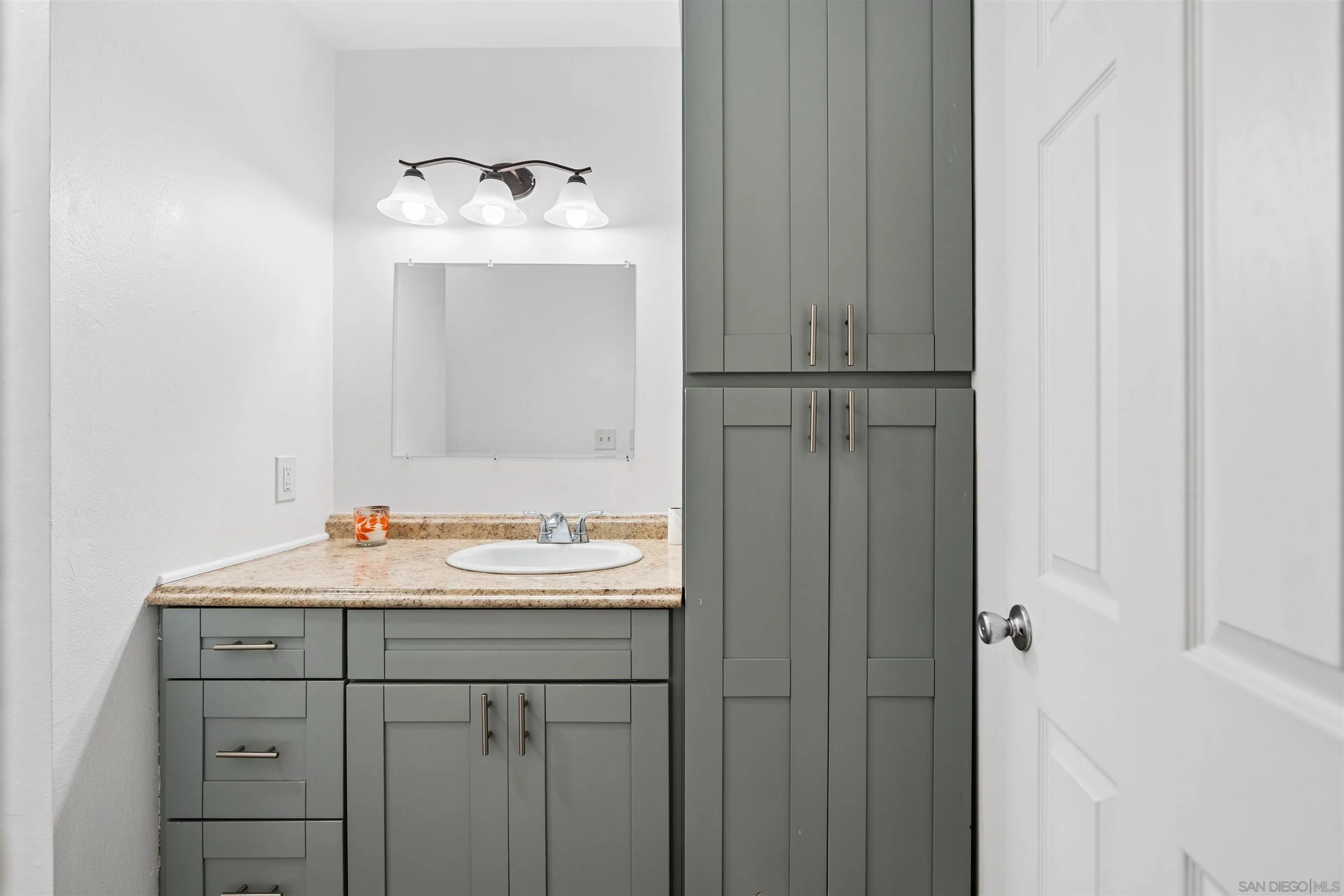 https://cdn.realtyfeed.com/cdn/127/260023175/4a4d69becc6ac6a14a2ac5201d7b31db.webp