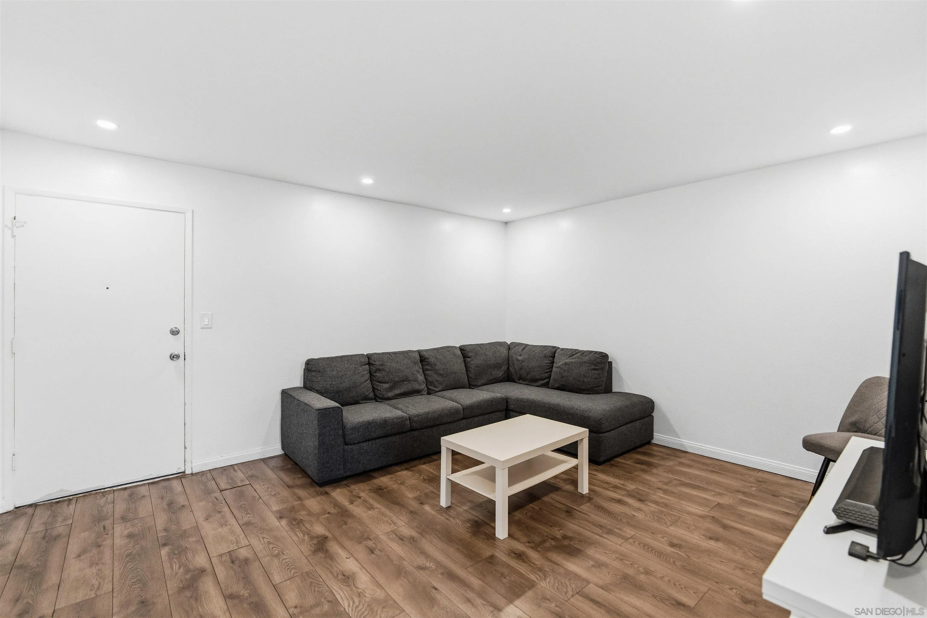 https://cdn.realtyfeed.com/cdn/127/260023175/4e85a269fccdcc710e15666a63723f54.webp