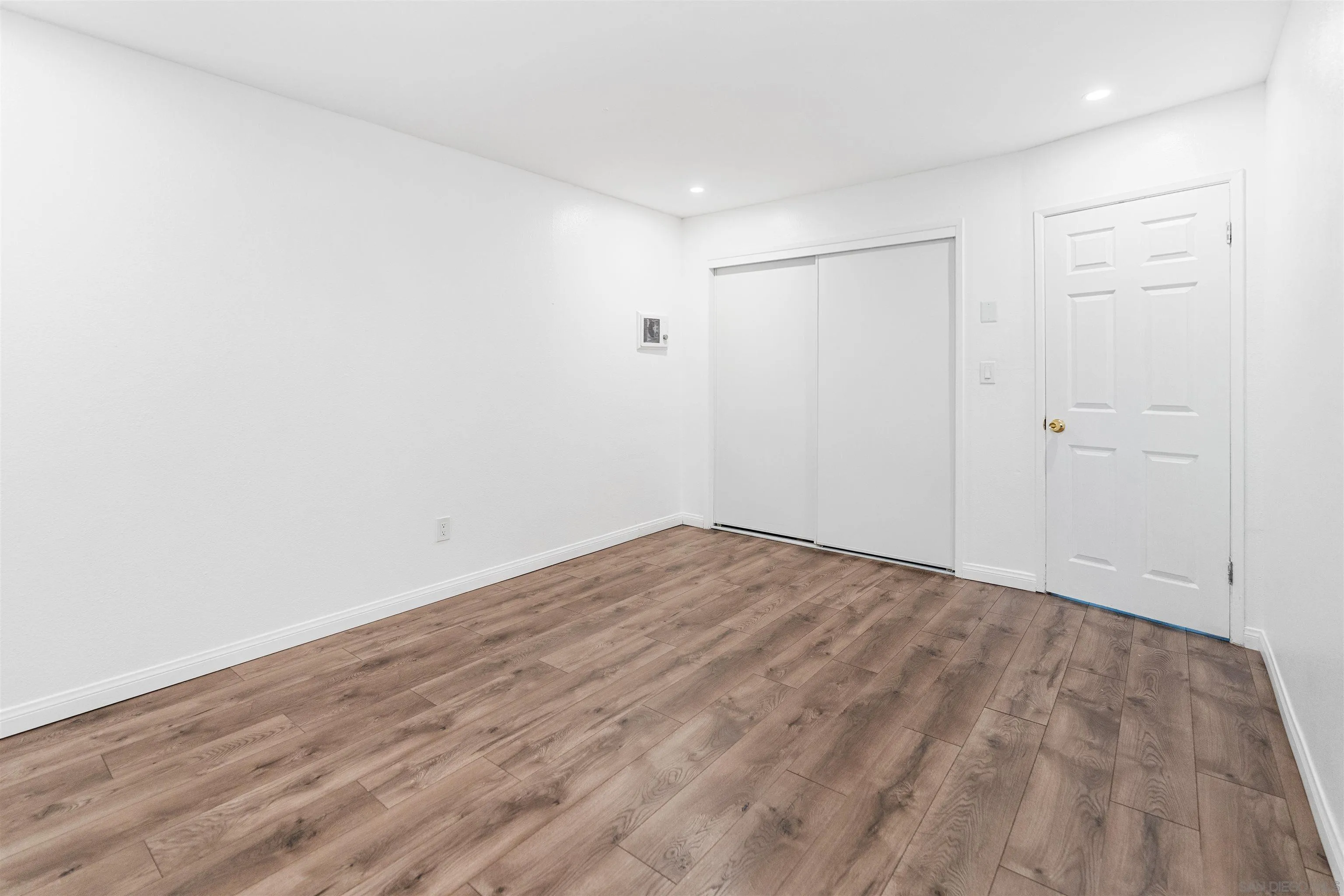 https://cdn.realtyfeed.com/cdn/127/260023175/6bb7dad24d6b64474fd28dc2c45aaa21.webp