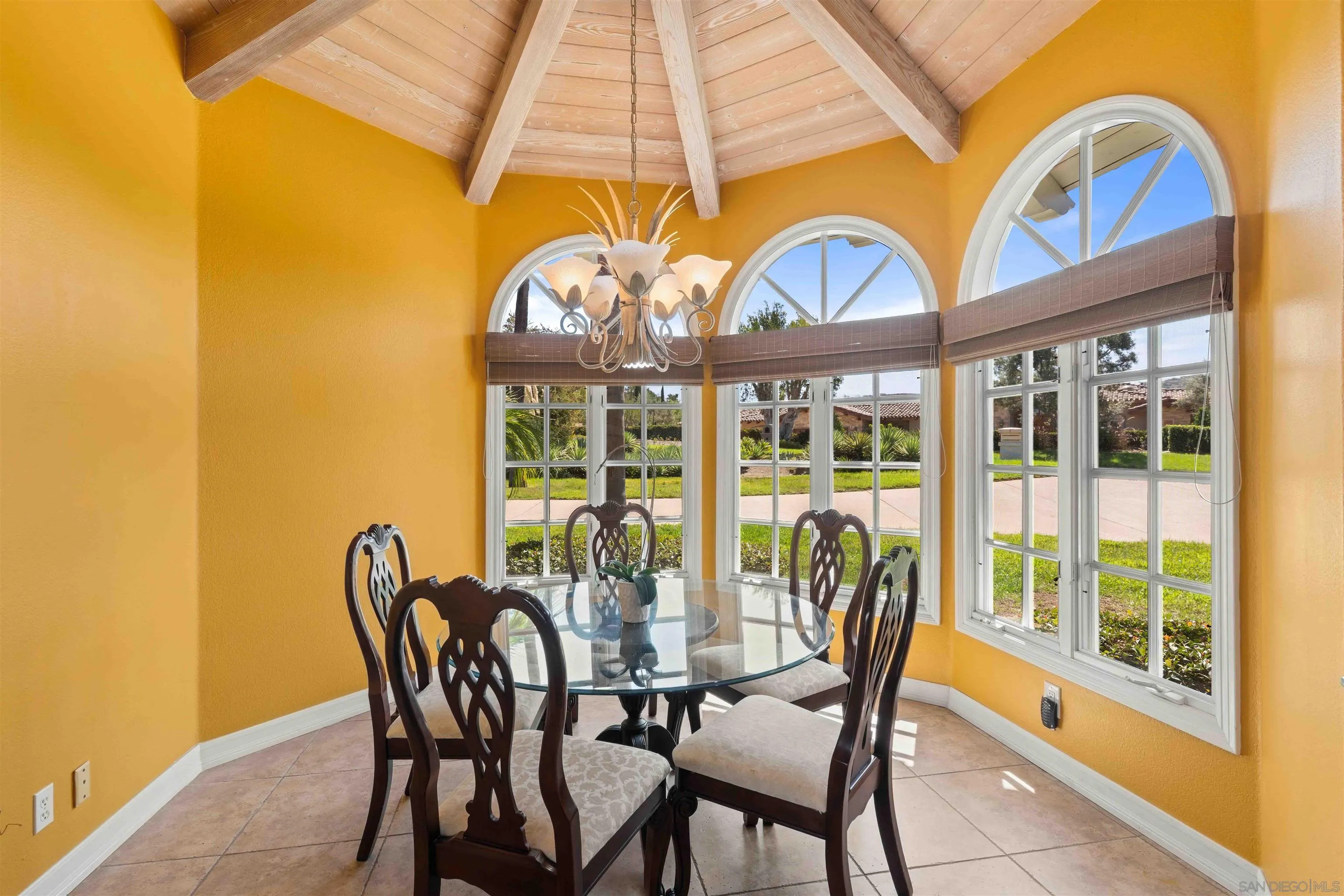 https://cdn.realtyfeed.com/cdn/127/260023177/40872e668d55b4e8086aff79c57e82e2.webp