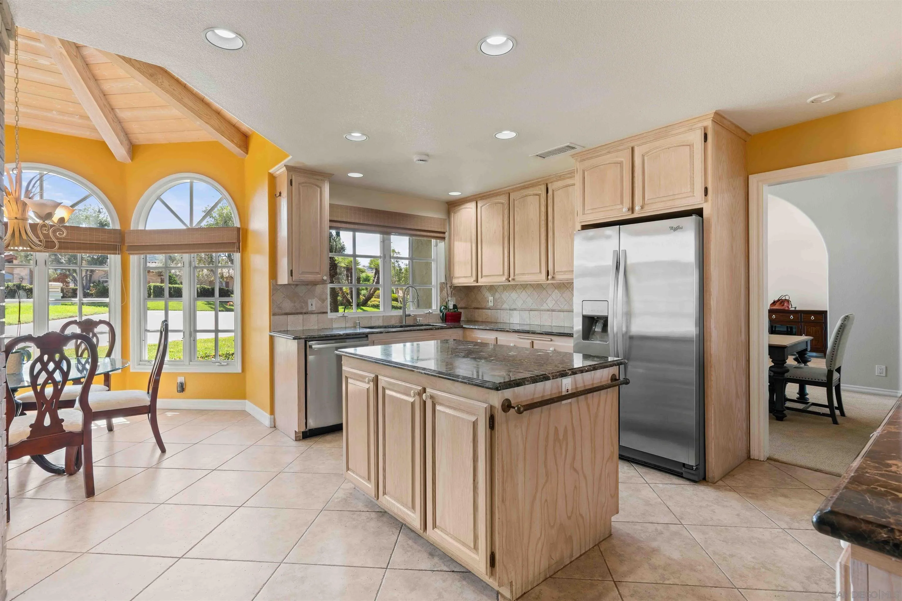 https://cdn.realtyfeed.com/cdn/127/260023177/442da7afdc3dc1f4b787b0314245cb78.webp