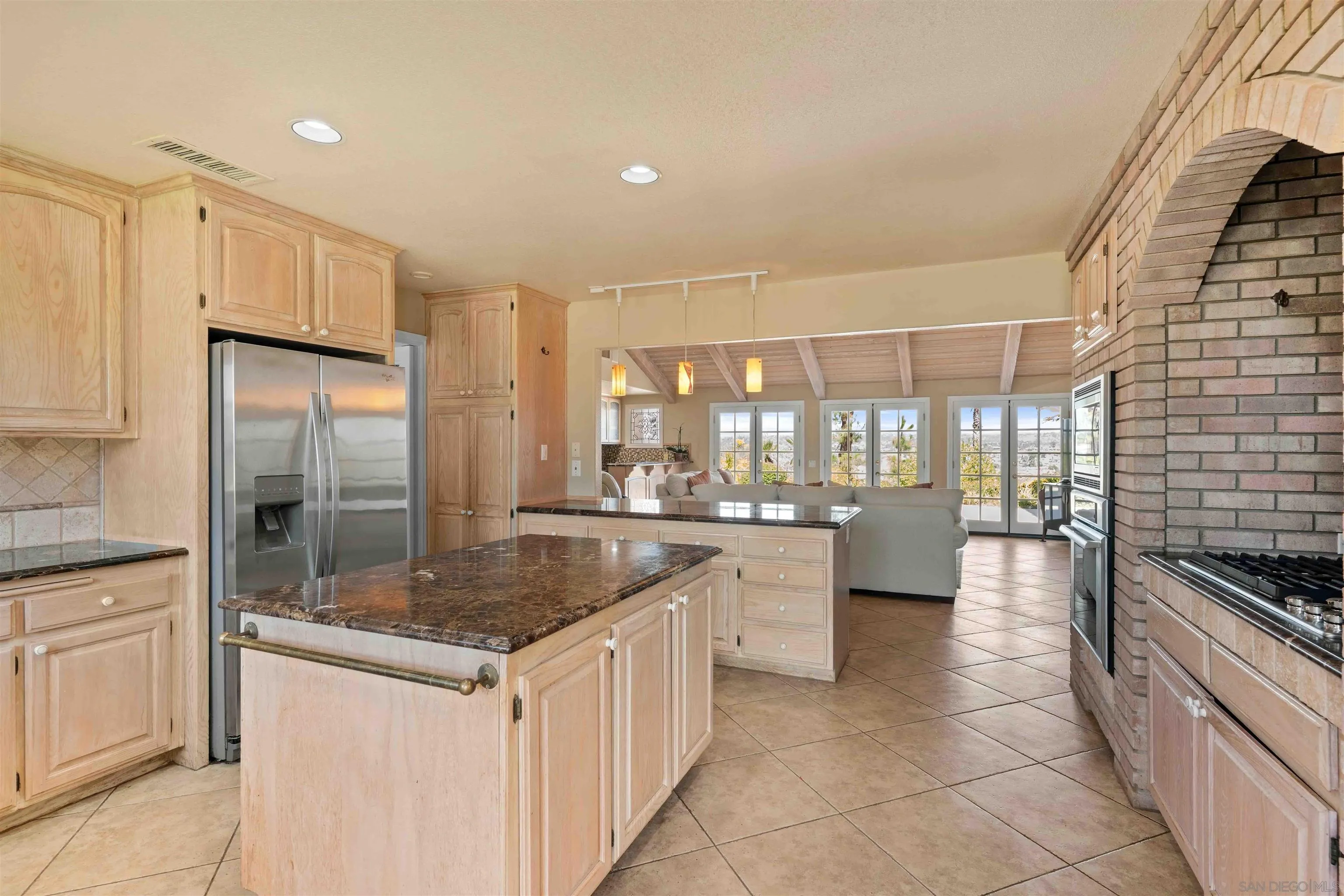 https://cdn.realtyfeed.com/cdn/127/260023177/4847a97232c5f5f7bc7d8d907b929c6e.webp