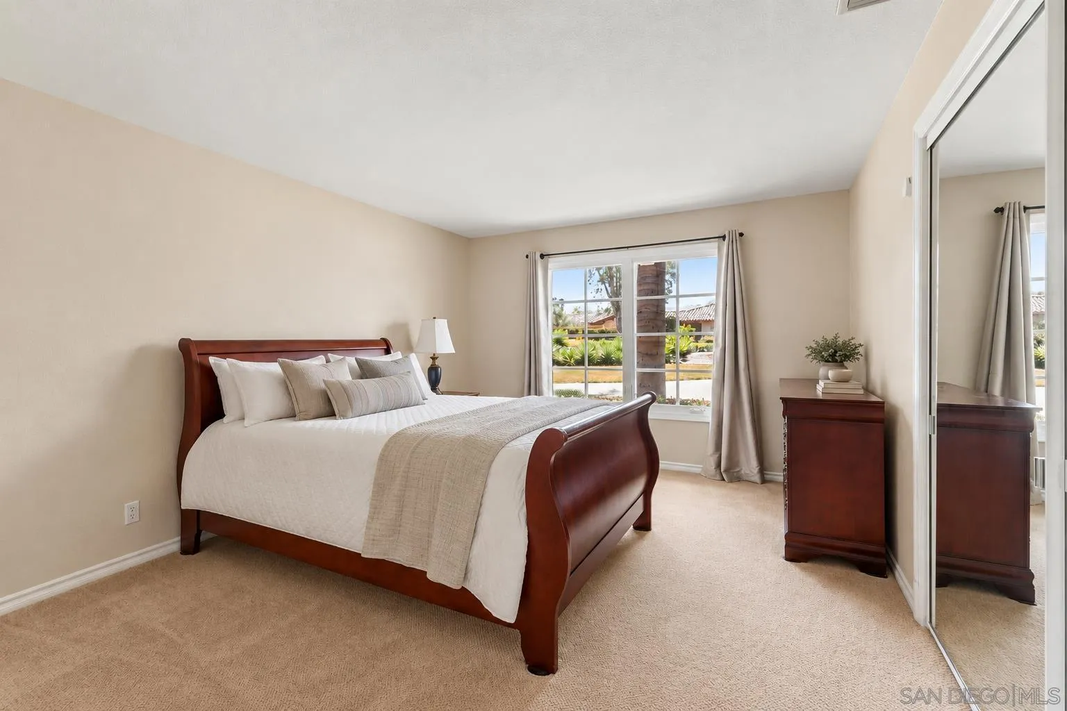 https://cdn.realtyfeed.com/cdn/127/260023177/5c321fd66e2402cd8a492f023e175e7e.webp