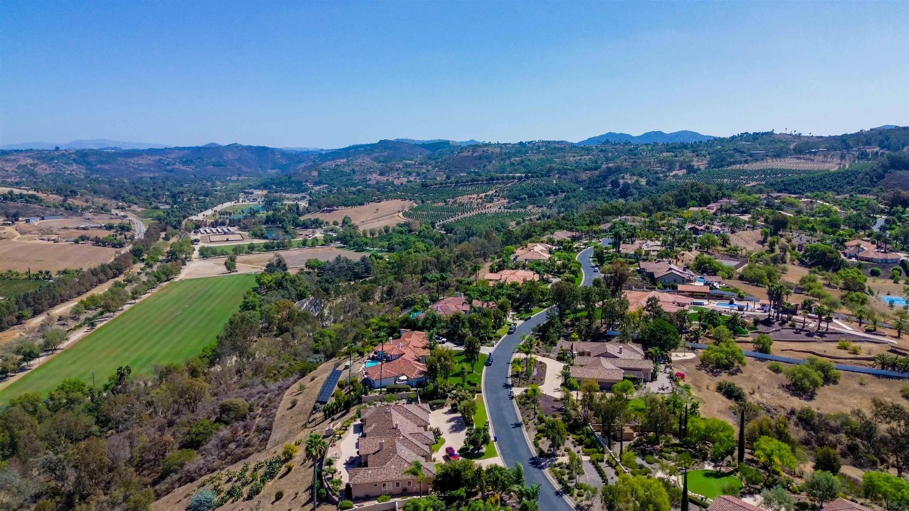 https://cdn.realtyfeed.com/cdn/127/260023177/7dd05fdeddd6cfe0738d03ca780a4d81.webp