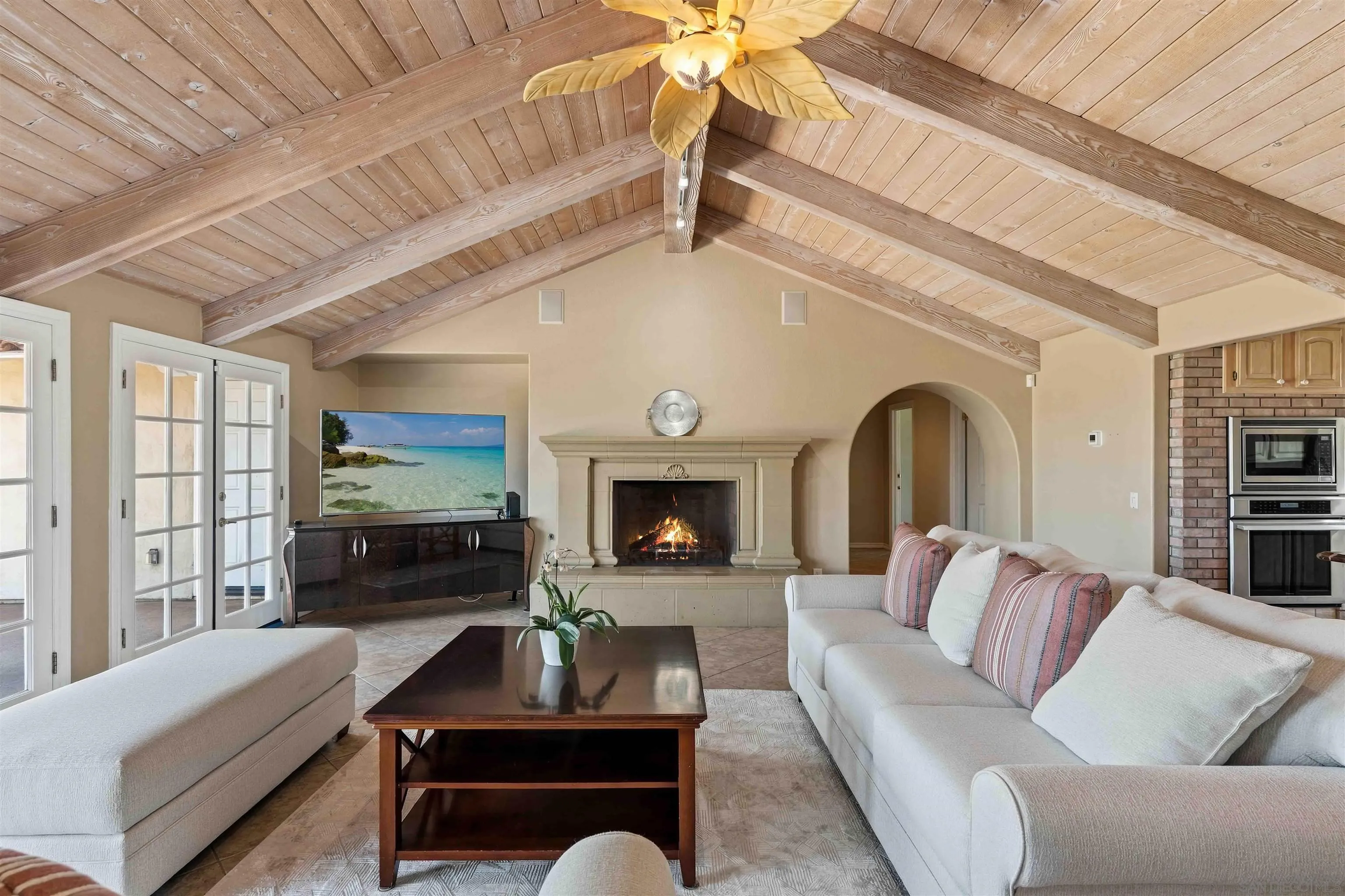 https://cdn.realtyfeed.com/cdn/127/260023177/e08061ba72f5f4fd5d1db64850ba95b8.webp