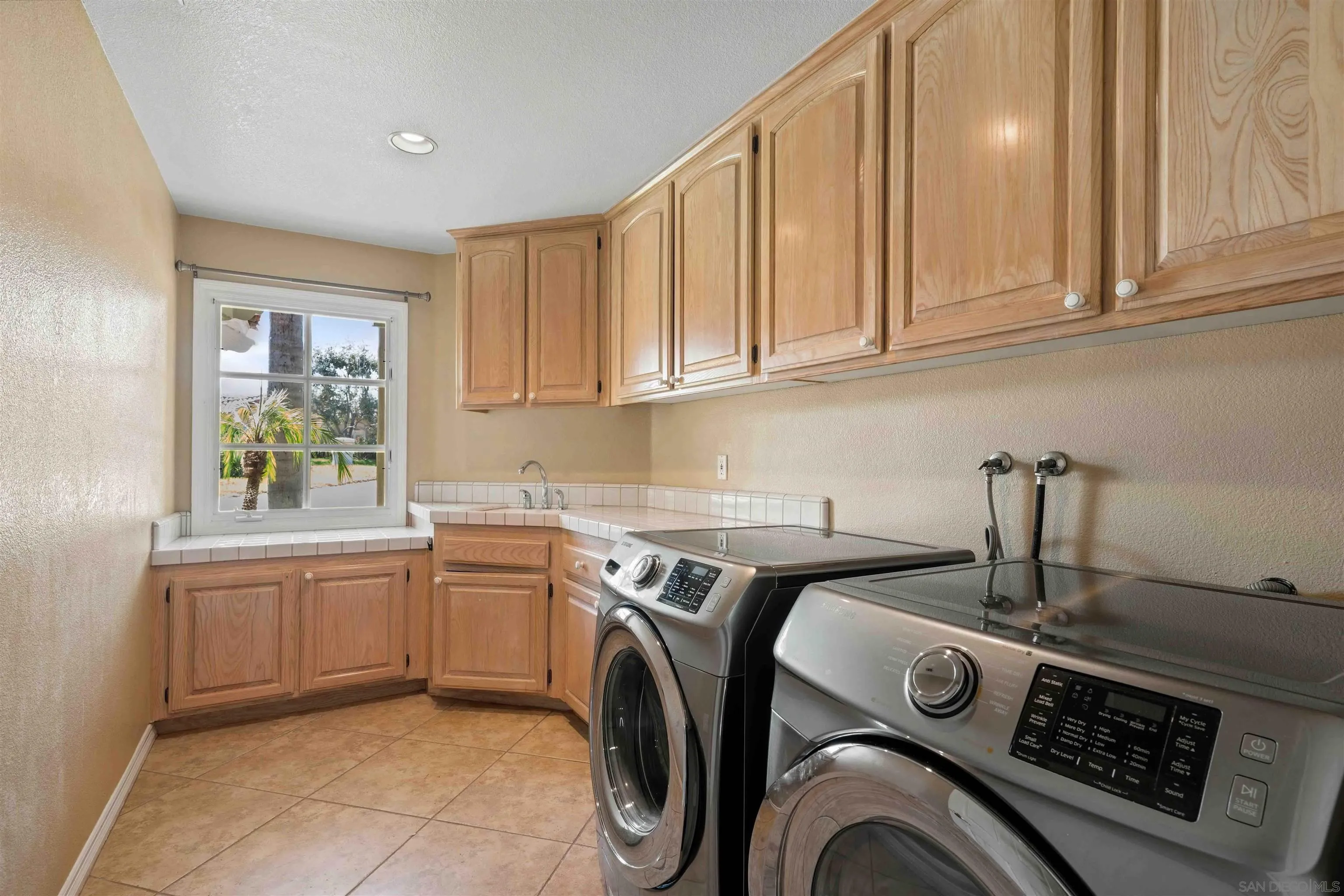 https://cdn.realtyfeed.com/cdn/127/260023177/e3411b66d292ce986cf7b41d7027feed.webp