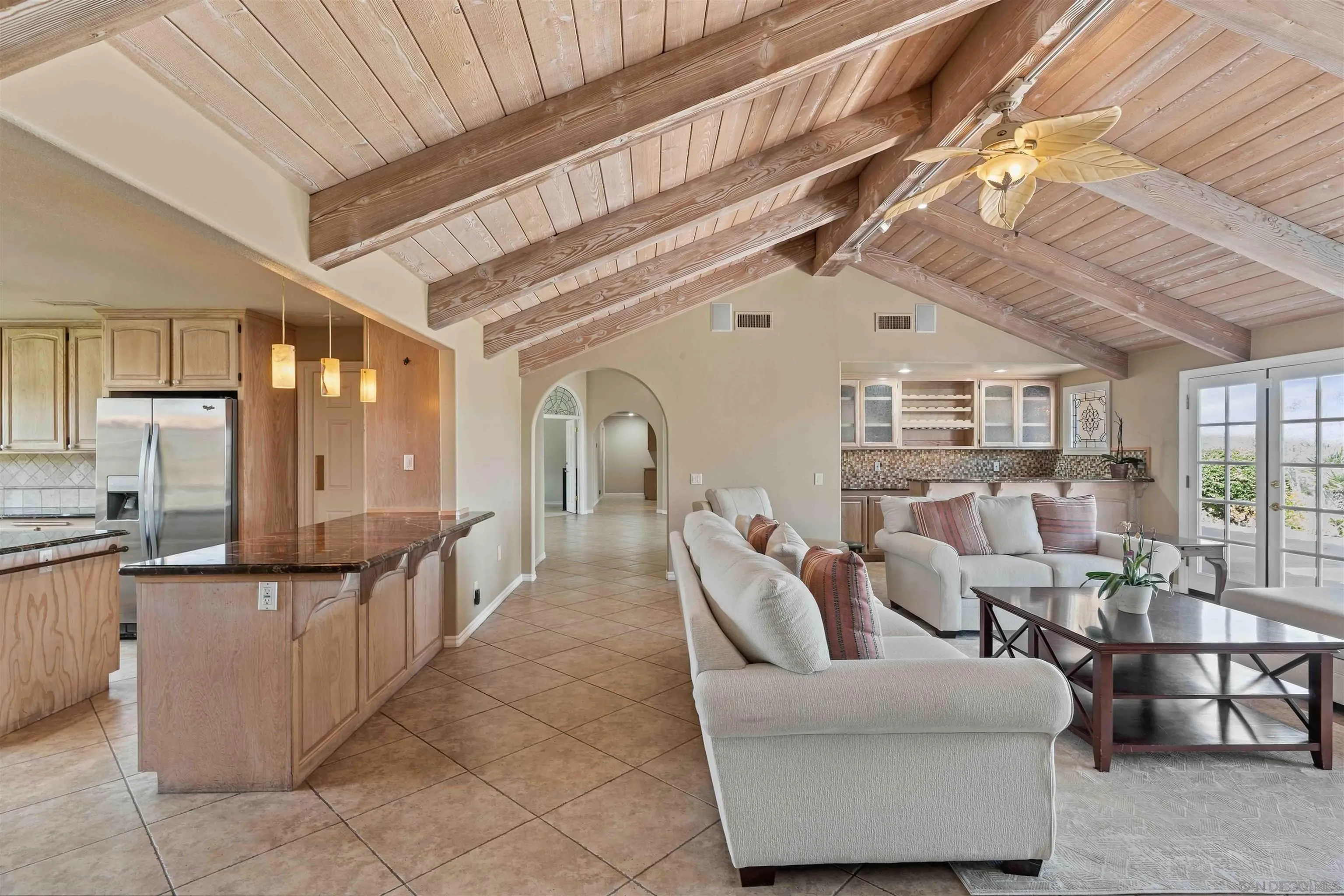 https://cdn.realtyfeed.com/cdn/127/260023177/f3c396f30631fbe919cf9ad13a9503b4.webp