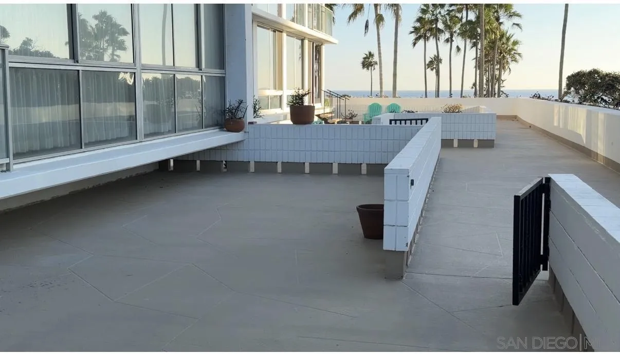 1810 Avenida Del Mundo Unit 106, Coronado, CA 92118 - Main photo, Coronado, CA