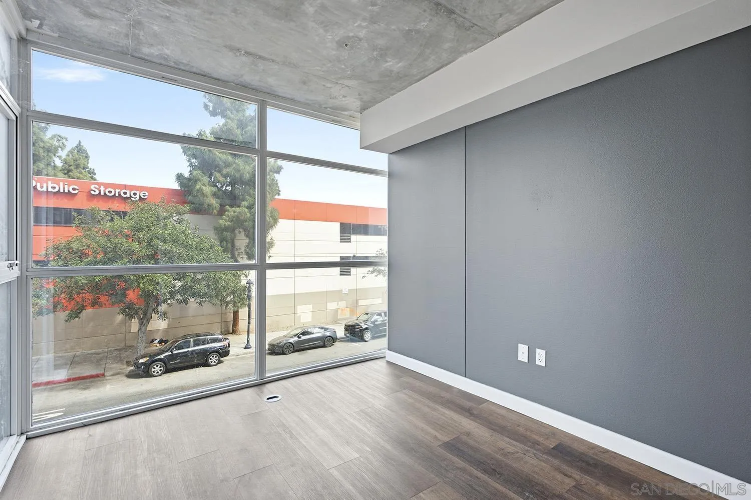 https://cdn.realtyfeed.com/cdn/127/260023182/81721a3d7d80ba007933c543ed6f3802.webp