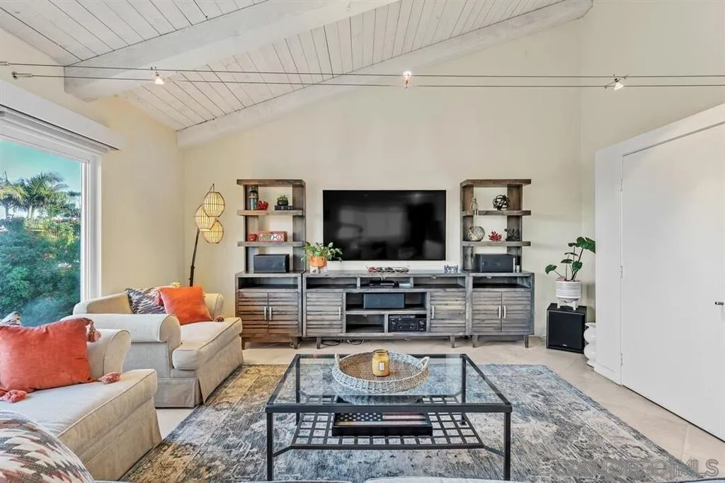 https://cdn.realtyfeed.com/cdn/127/260023187/4e8d9c0f2e0513e7a13ef10475125b0f.webp