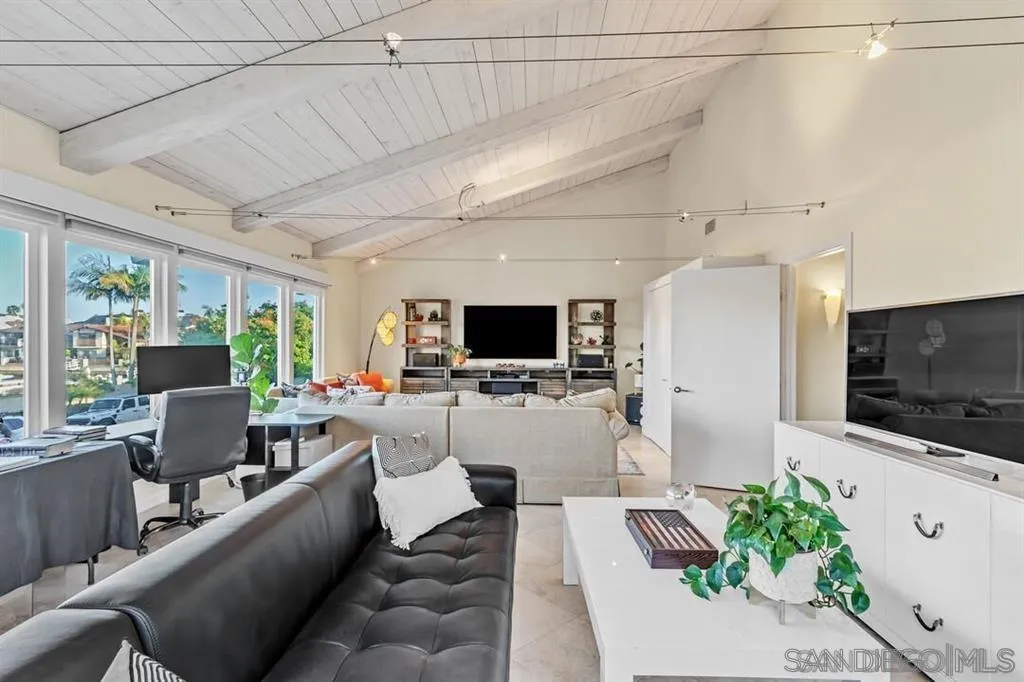 https://cdn.realtyfeed.com/cdn/127/260023187/763d1e45b32980b0fb7d3f8944824faa.webp