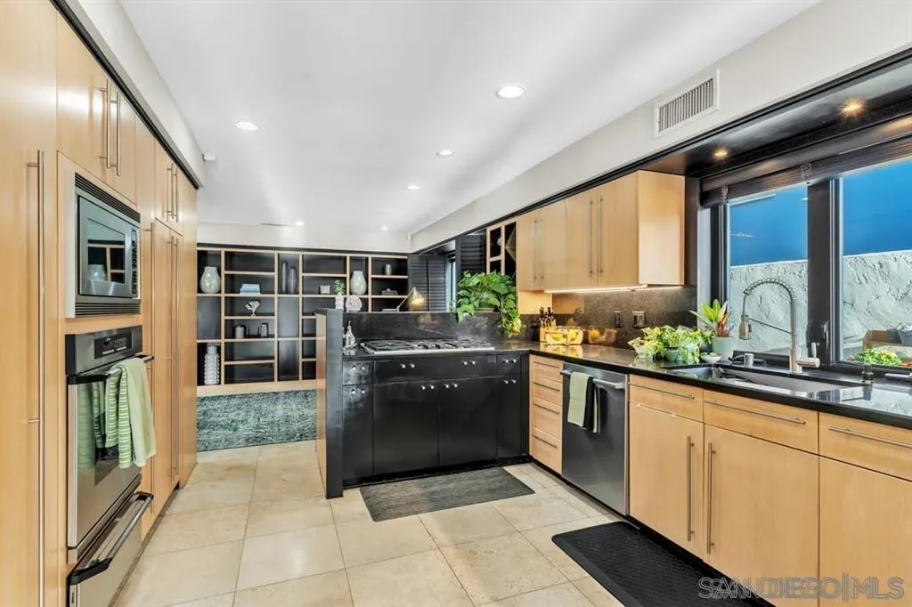 https://cdn.realtyfeed.com/cdn/127/260023187/dadfbc5f0ae2a2cd00ef156125f4c89f.webp