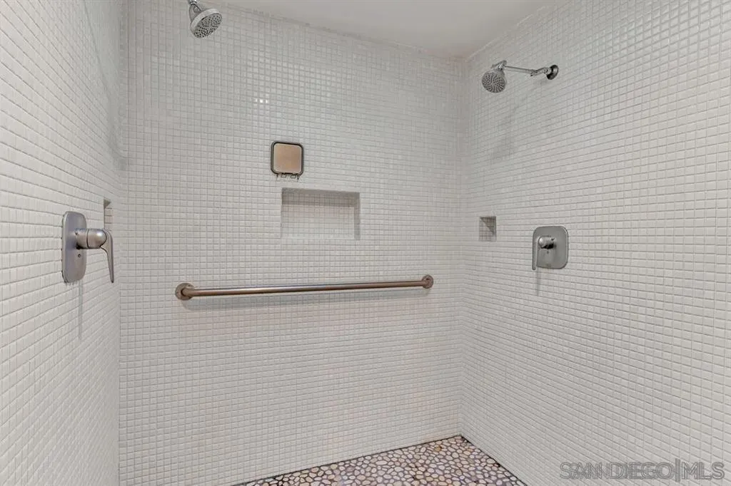 https://cdn.realtyfeed.com/cdn/127/260023187/dc5fb482378df26c074a21c4950d2057.webp
