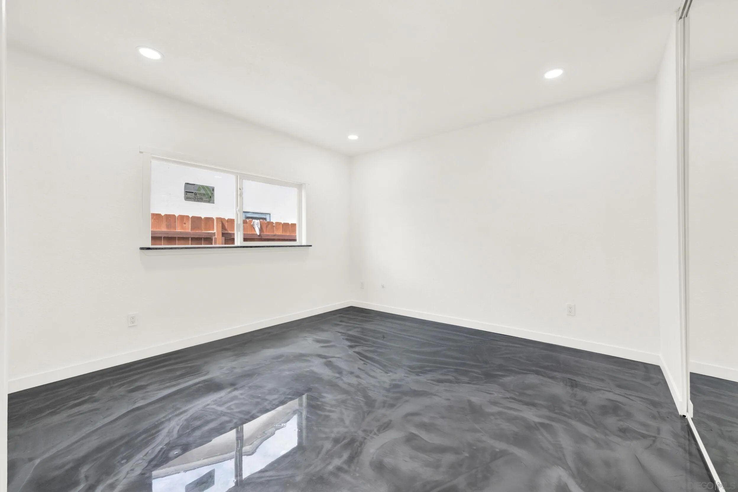https://cdn.realtyfeed.com/cdn/127/260023188/ecfb5d351a241d0ecf1a5057be0a7767.webp