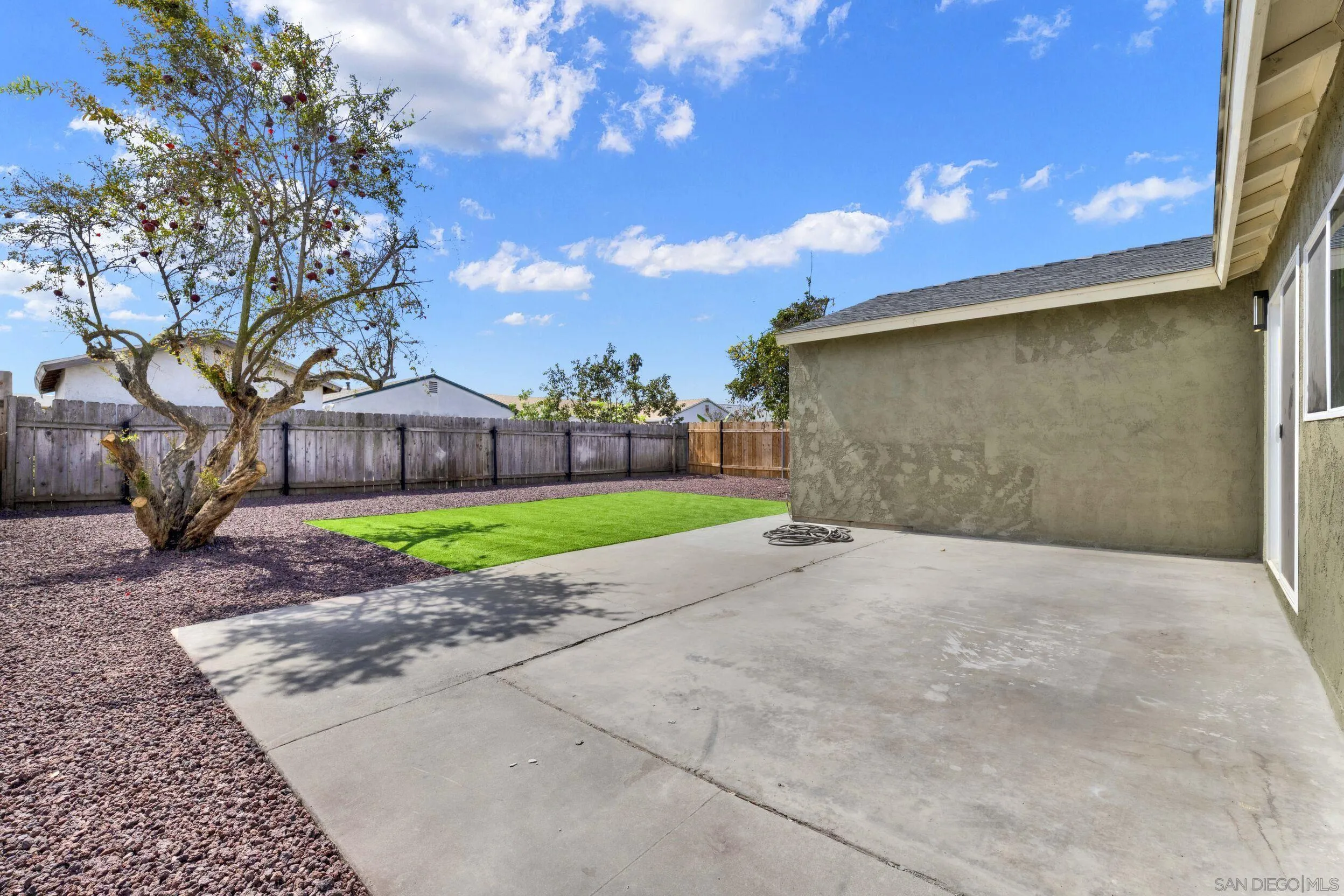 https://cdn.realtyfeed.com/cdn/127/260023188/f073f6d29f52a36f26af6f14d5c53fb5.webp