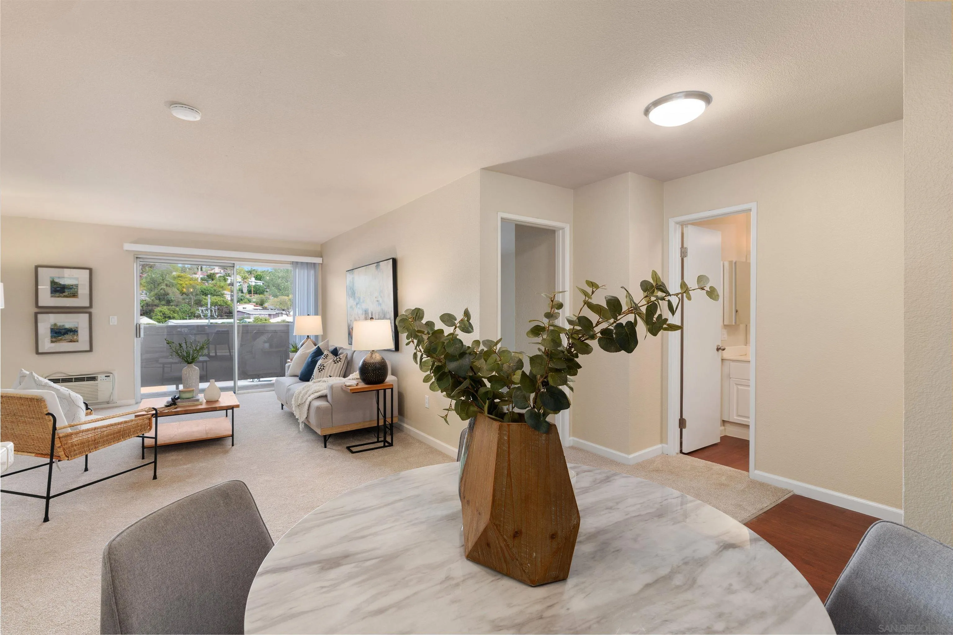 https://cdn.realtyfeed.com/cdn/127/260023196/28e5b2bd3e8f199980b69166d02cb948.webp