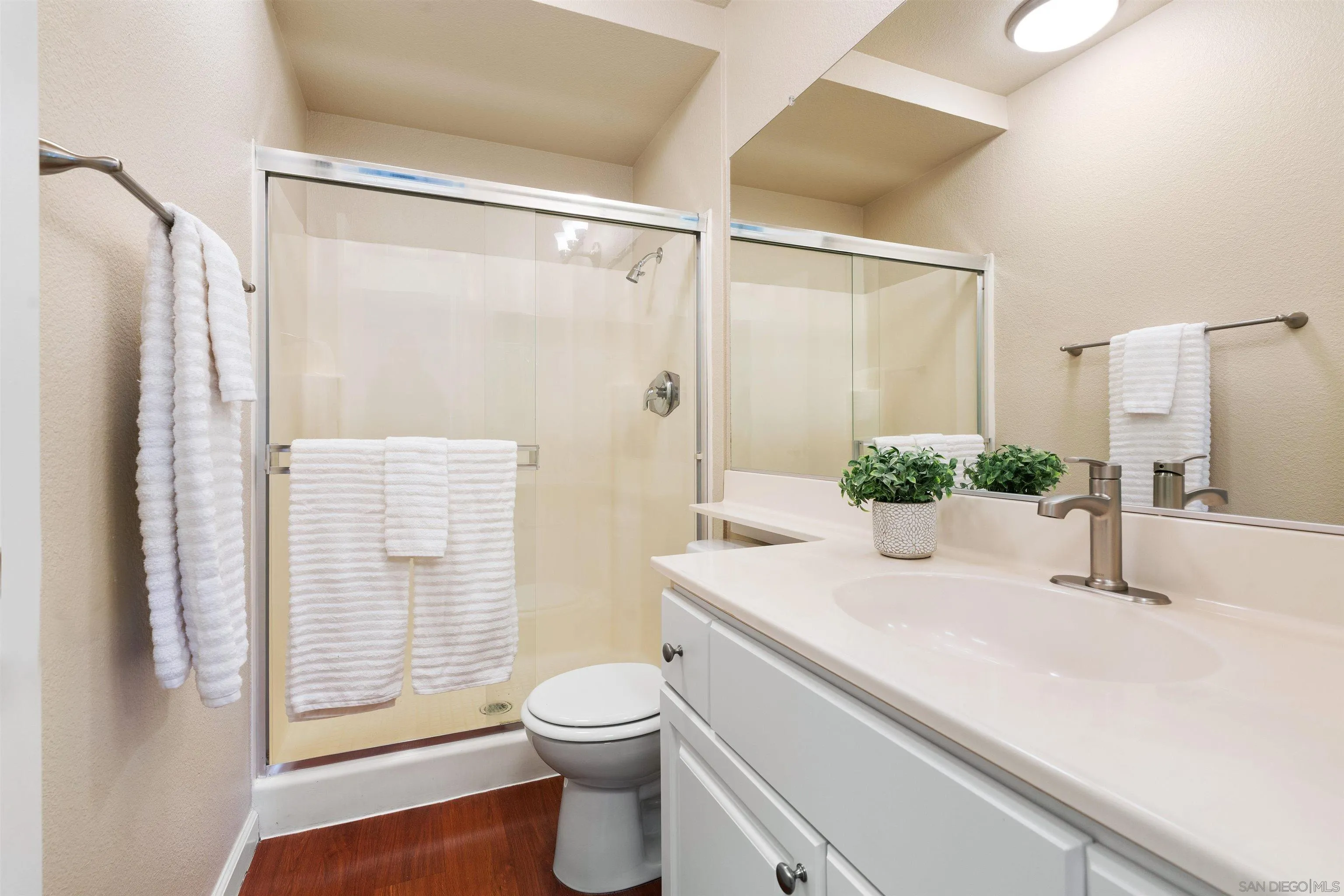 https://cdn.realtyfeed.com/cdn/127/260023196/3dedae074ada06d2ff357d1d1df4d426.webp