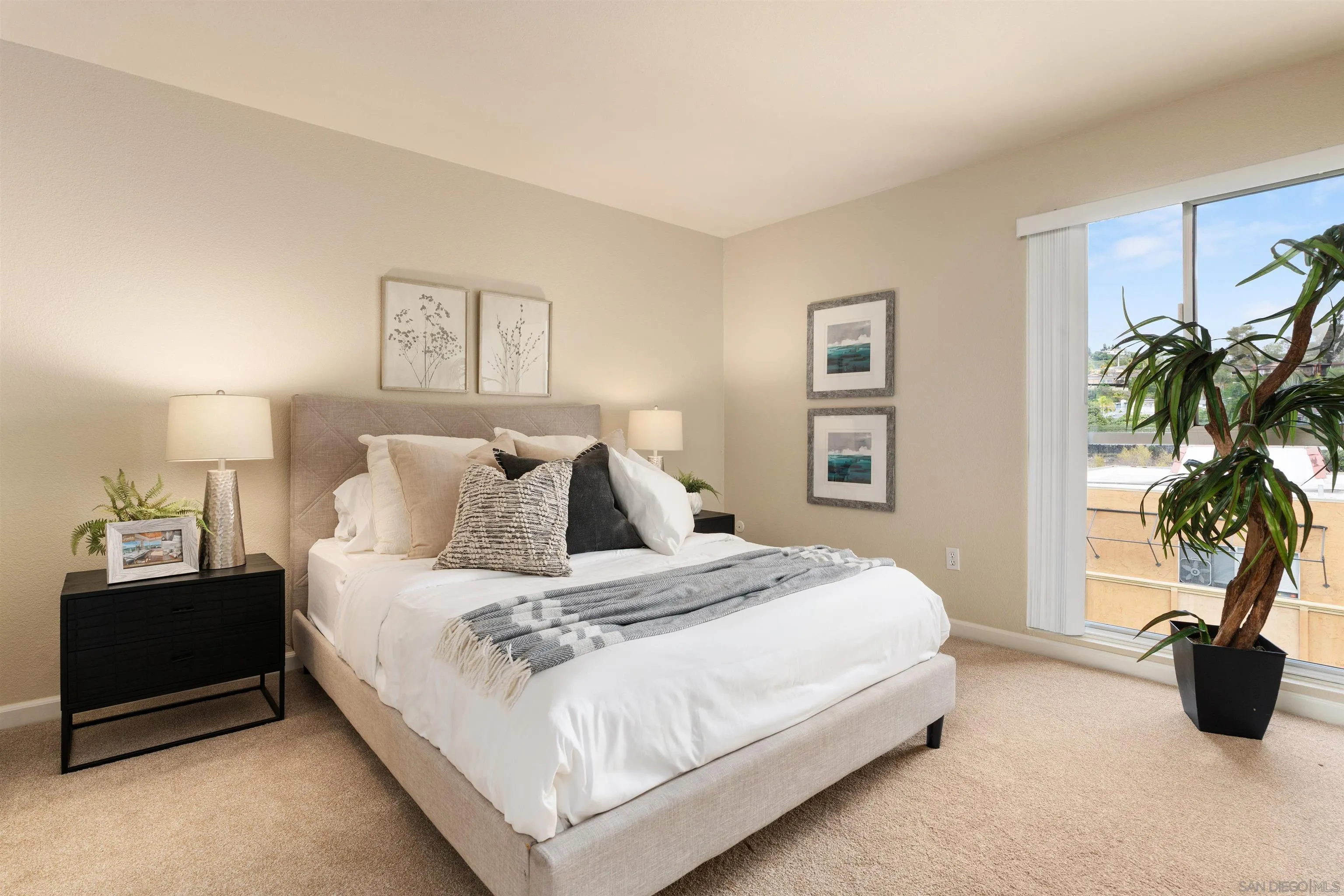 https://cdn.realtyfeed.com/cdn/127/260023196/46a711e1f9cbc7f7842620df8df8eeb4.webp