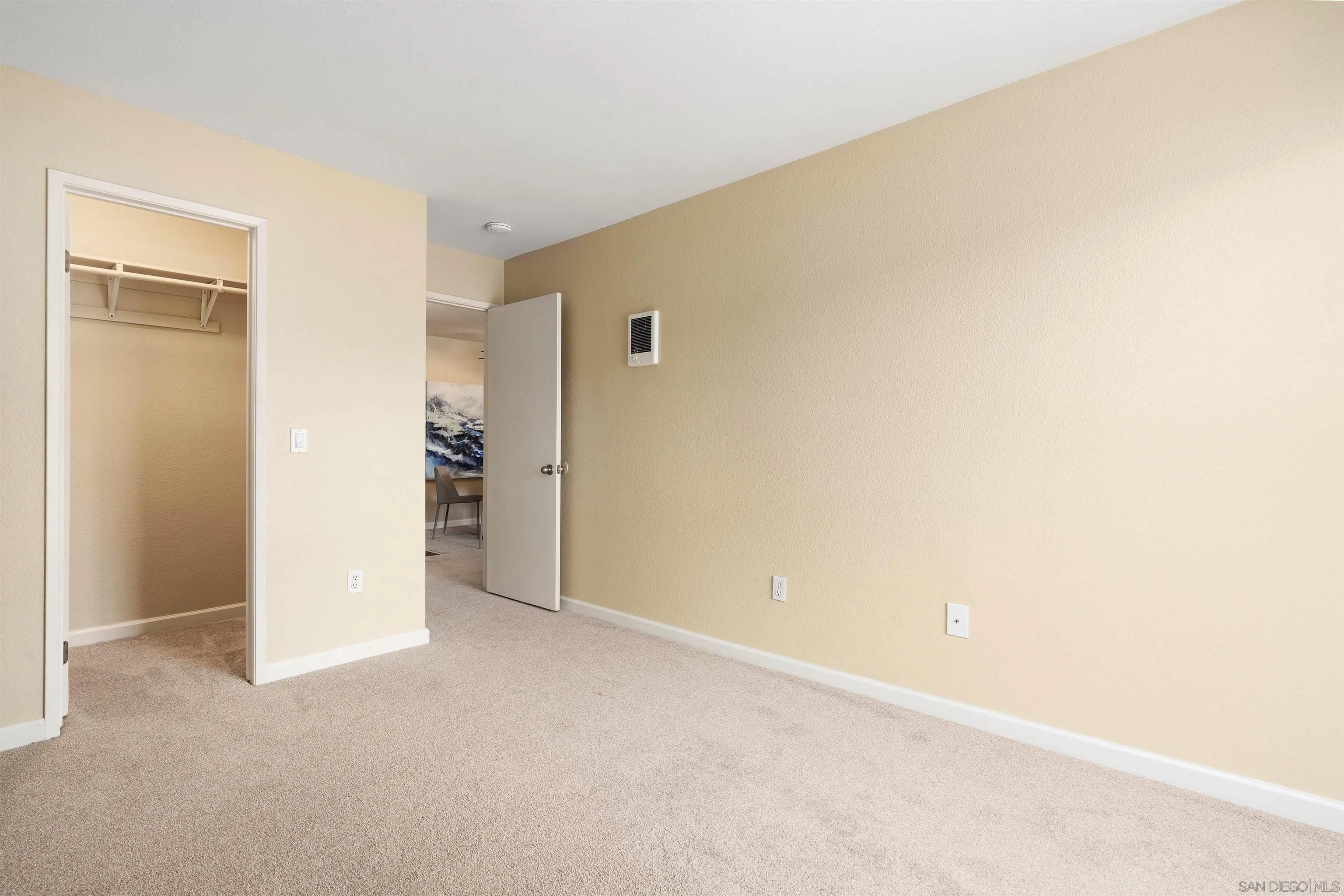 https://cdn.realtyfeed.com/cdn/127/260023196/c30831954120e7038aca75e69b9be89f.webp