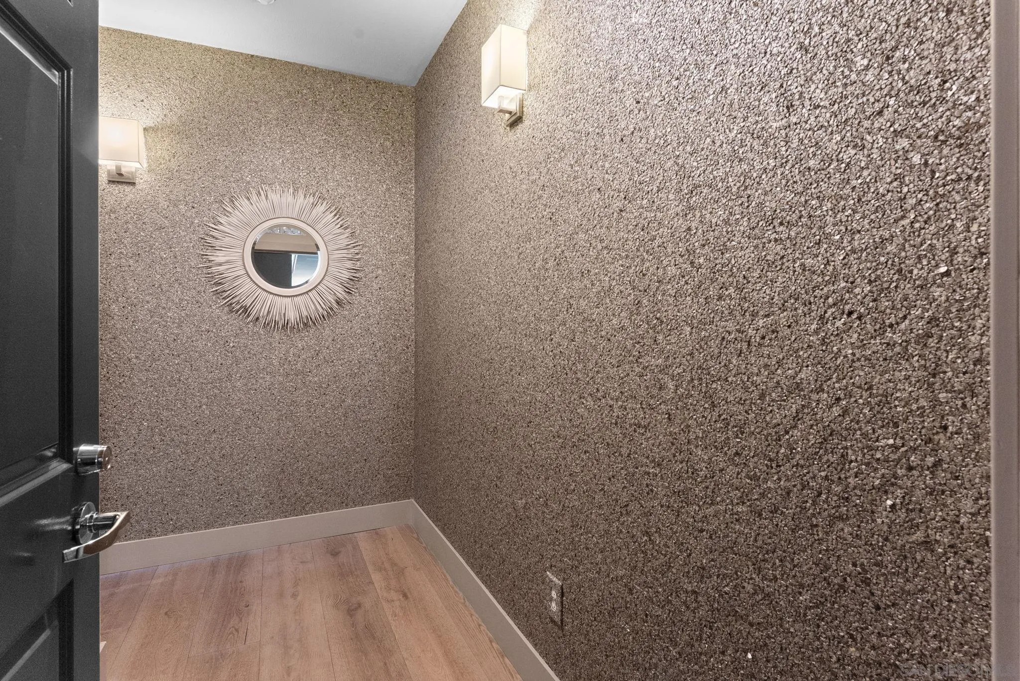 https://cdn.realtyfeed.com/cdn/127/260023200/cf78b83f7fe5fb6fa52202287ccb2691.webp