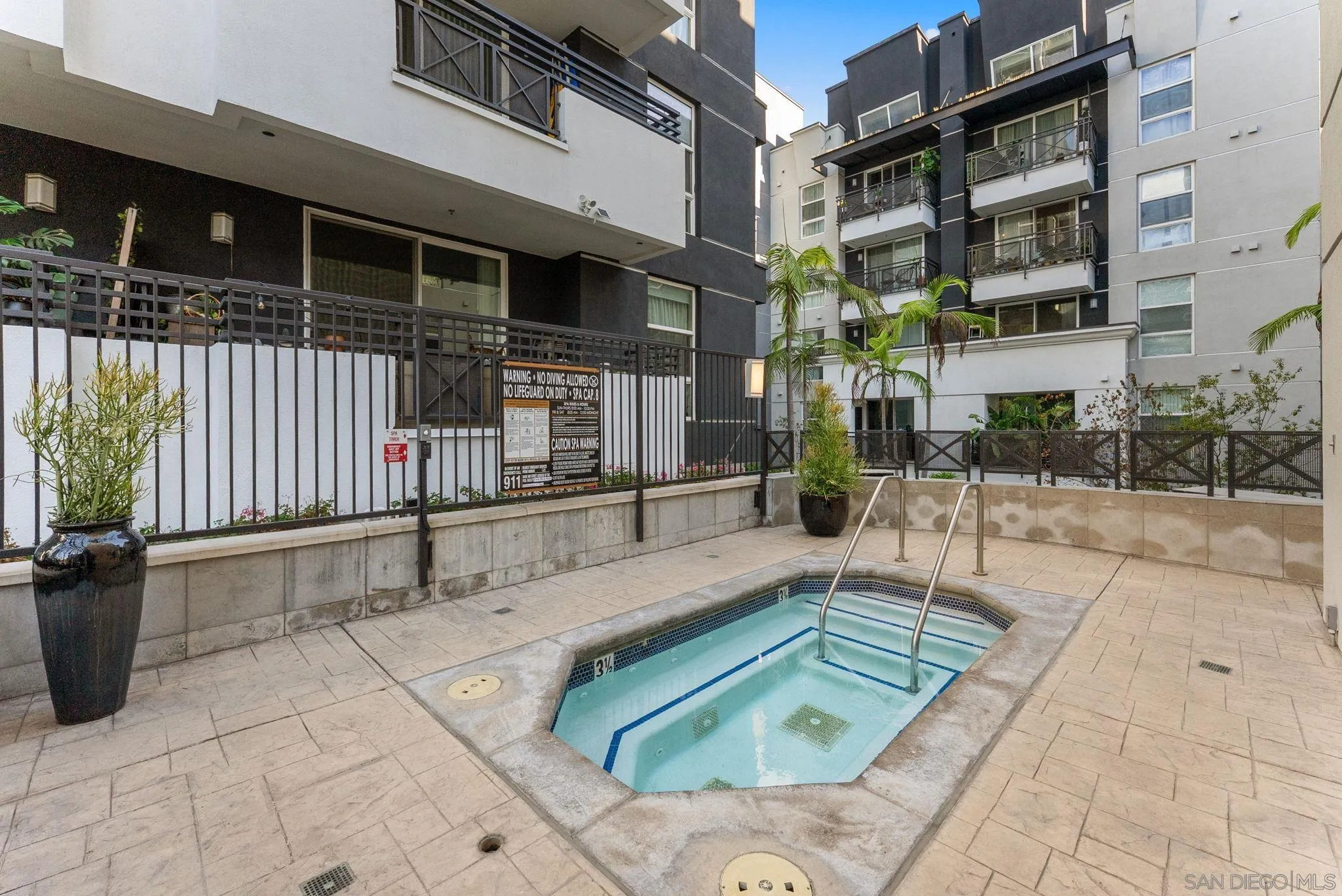 https://cdn.realtyfeed.com/cdn/127/260023200/e0c9a7ec99db1b1c13f55b54d3b4ae64.webp