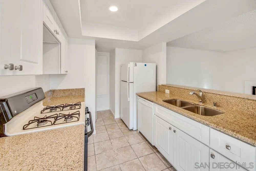 9489 Fairgrove Ln #103, San Diego, CA 92129, photo 11