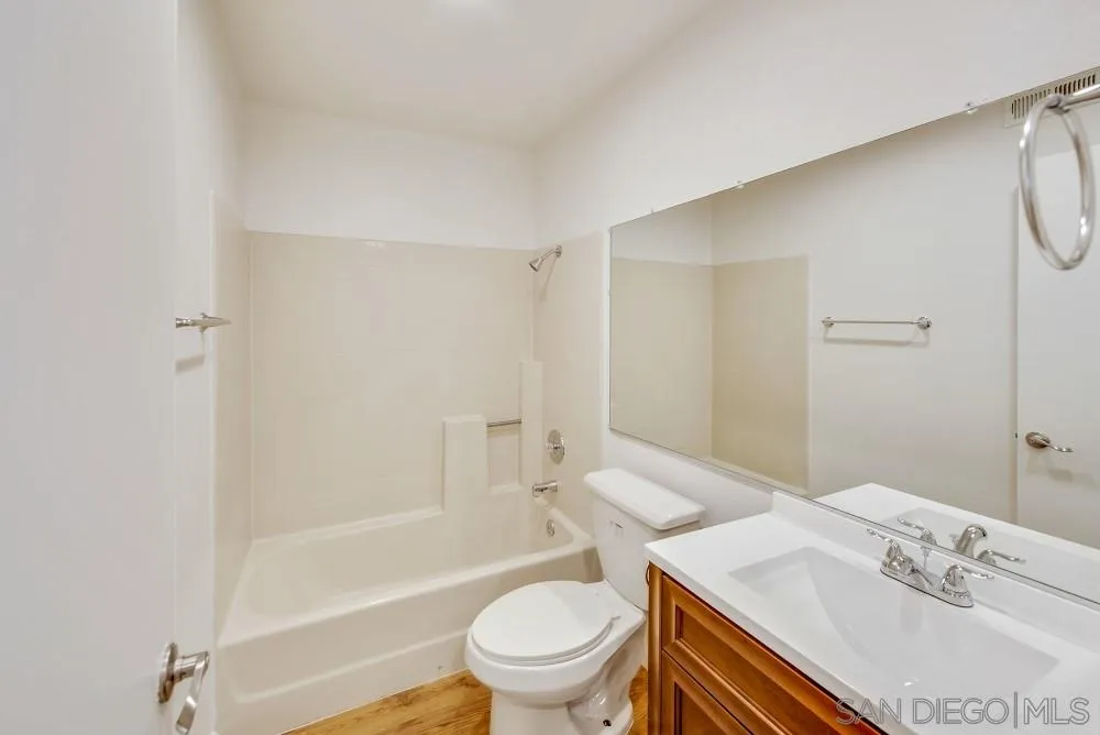 9489 Fairgrove Ln #103, San Diego, CA 92129, photo 15