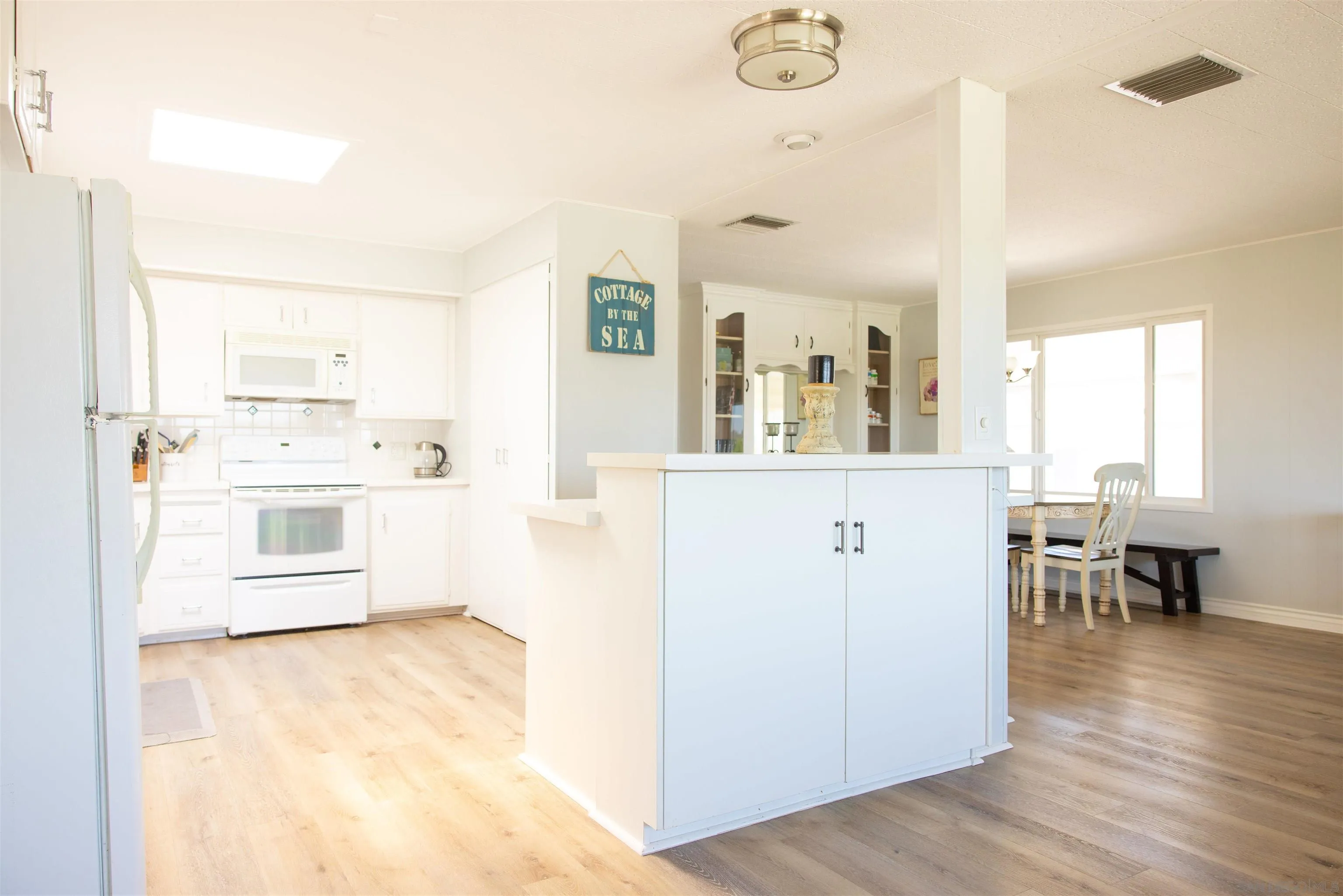 https://cdn.realtyfeed.com/cdn/127/260023202/95d17994638ab00ba239c034e8421c42.webp