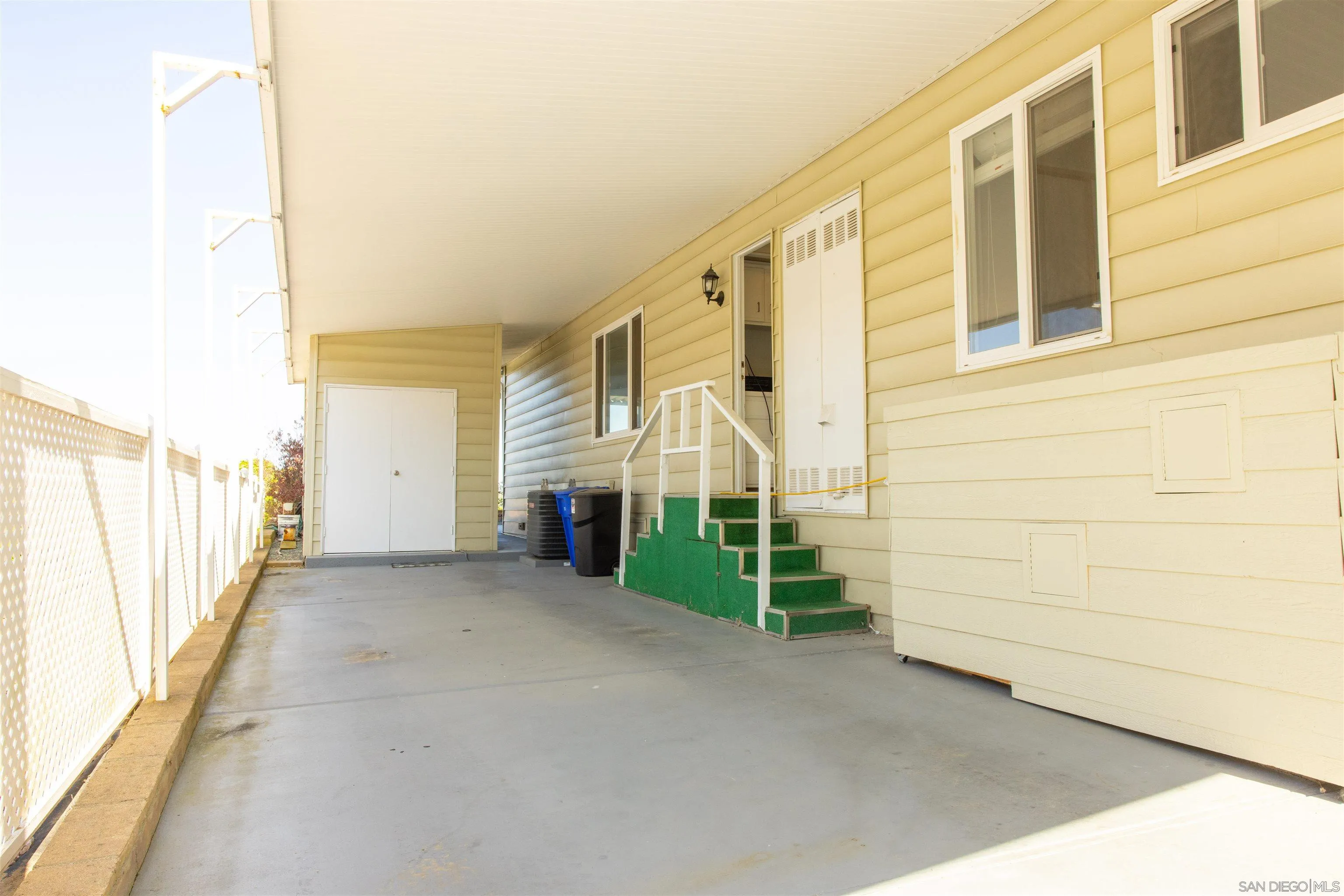 https://cdn.realtyfeed.com/cdn/127/260023202/ba725bd8fb3669fdb89747f42278c1a9.webp