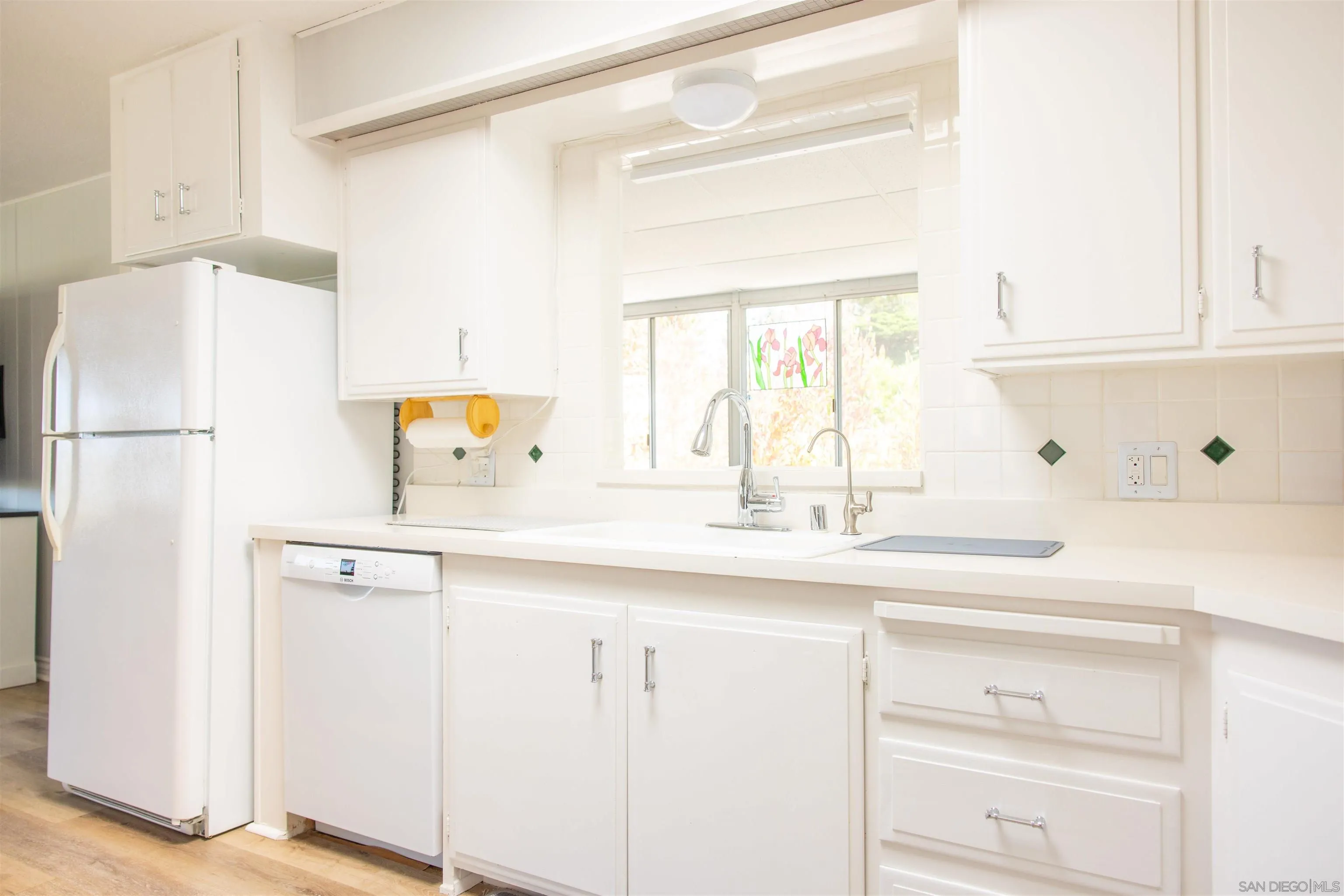 https://cdn.realtyfeed.com/cdn/127/260023202/c84555288a15a49a9d2c5f5cbaf7c3ea.webp