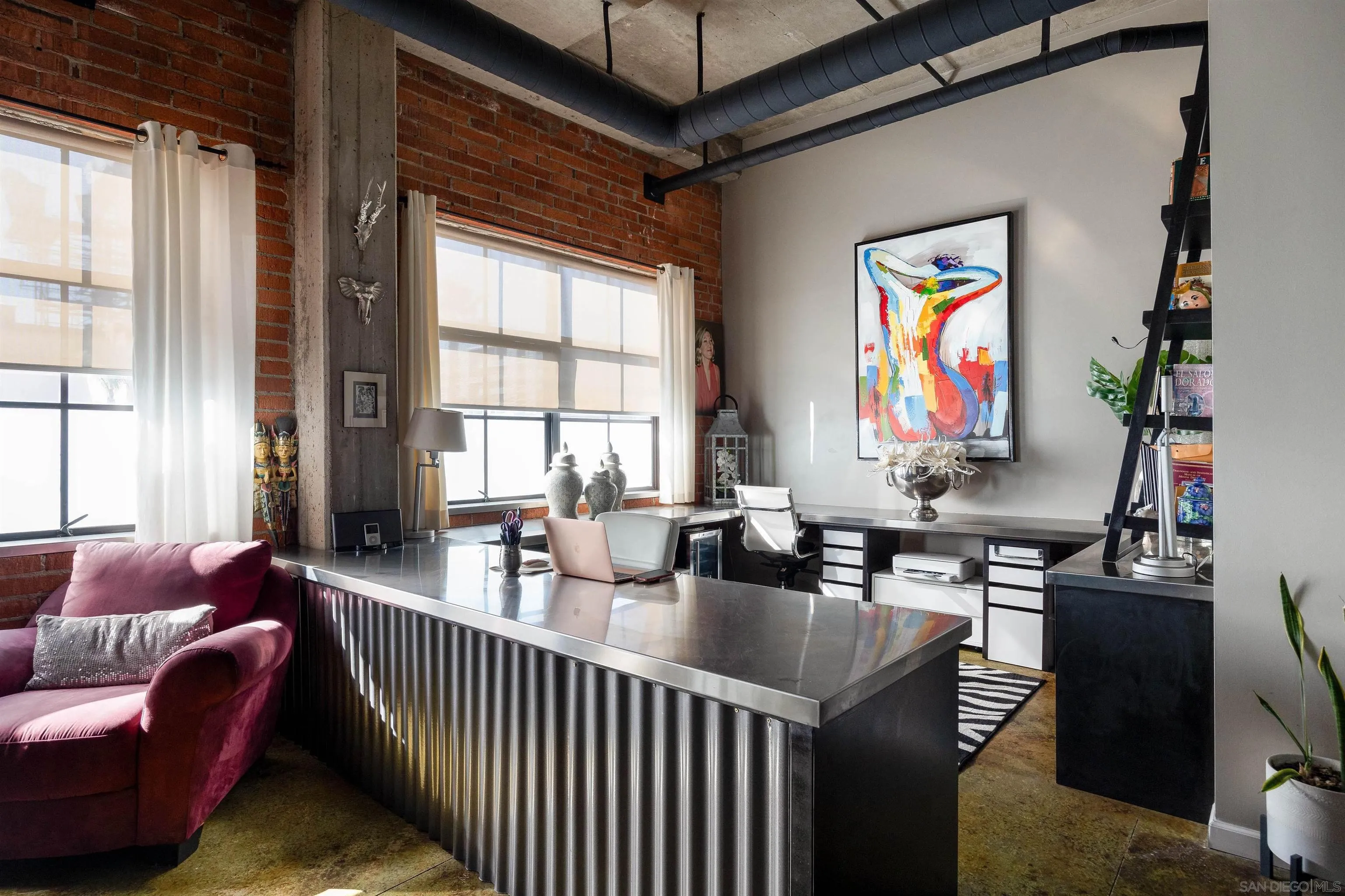 https://cdn.realtyfeed.com/cdn/127/260023211/9fe85eb7743361456cfb0f8aea6013d1.webp