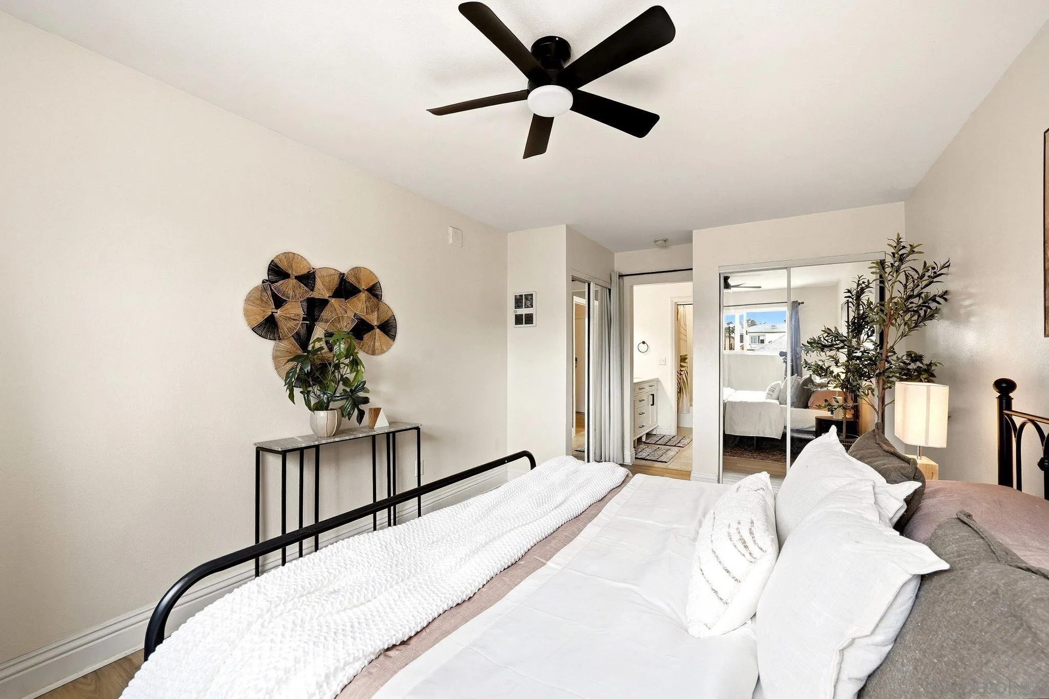 https://cdn.realtyfeed.com/cdn/127/260023214/3e966e366bb6ceb88ffba57284e69baf.webp