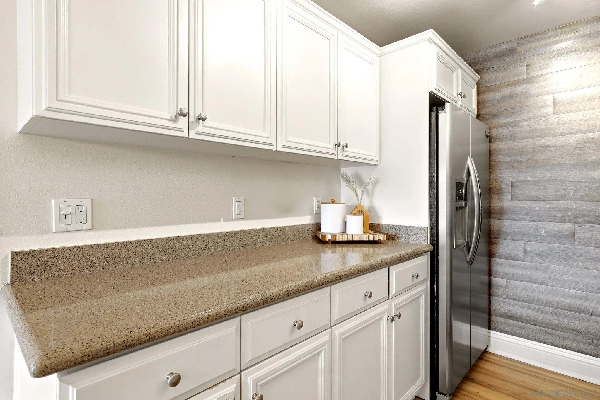 https://cdn.realtyfeed.com/cdn/127/260023214/46f6640ec1688f878a405a2c46570370.webp