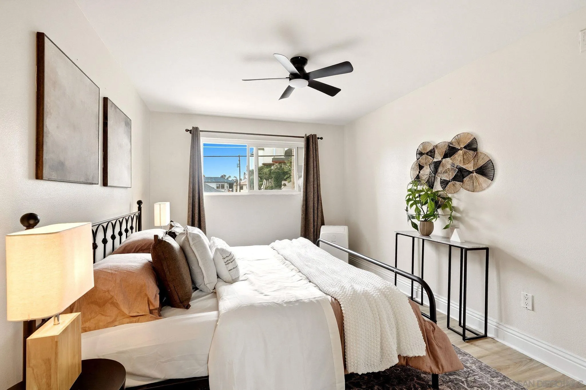 https://cdn.realtyfeed.com/cdn/127/260023214/6714998a3e155fd72764f6e809f0a9bb.webp
