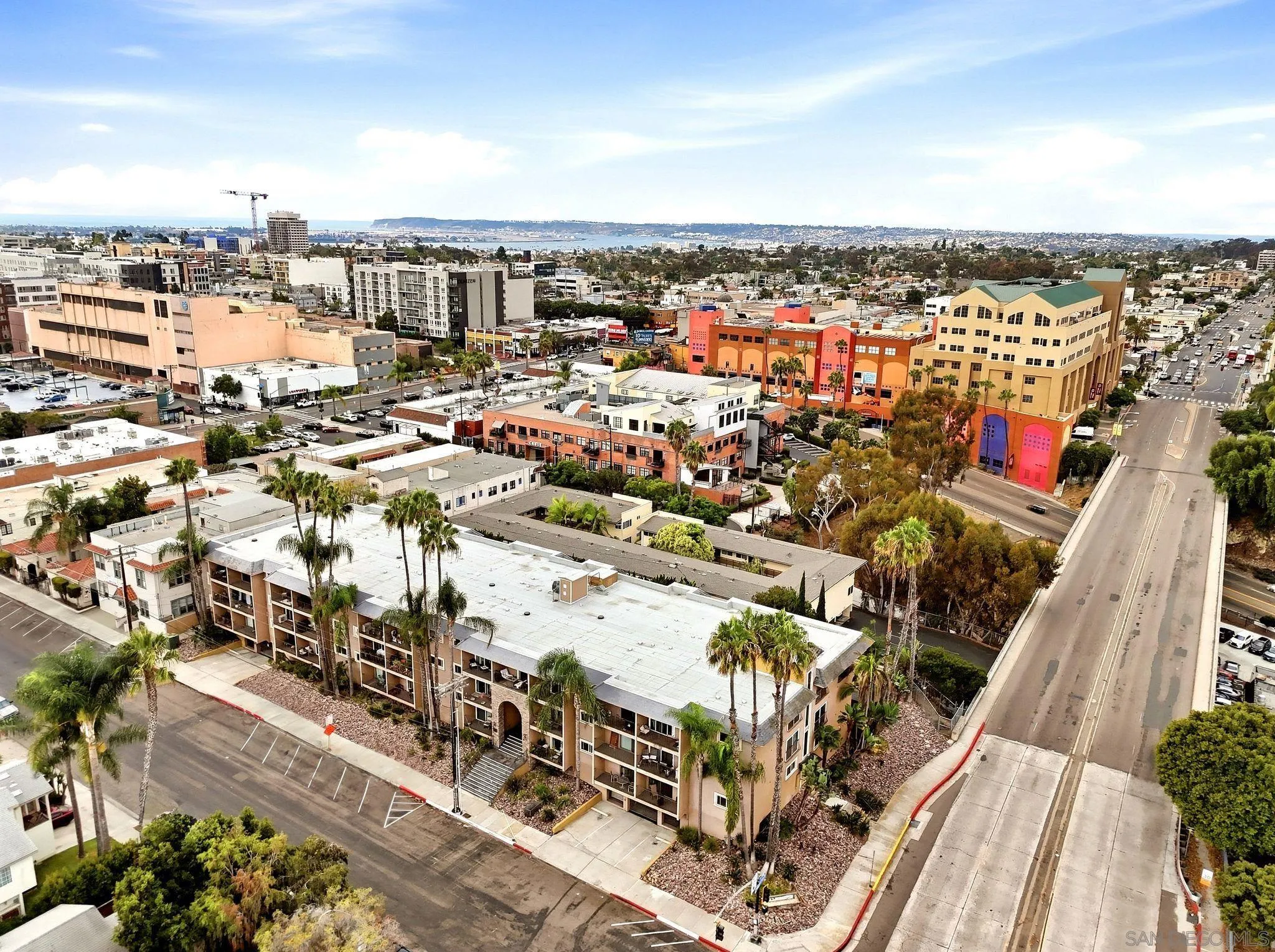 https://cdn.realtyfeed.com/cdn/127/260023214/e1493bf24adf9d3b1901ab176e0cb9a0.webp