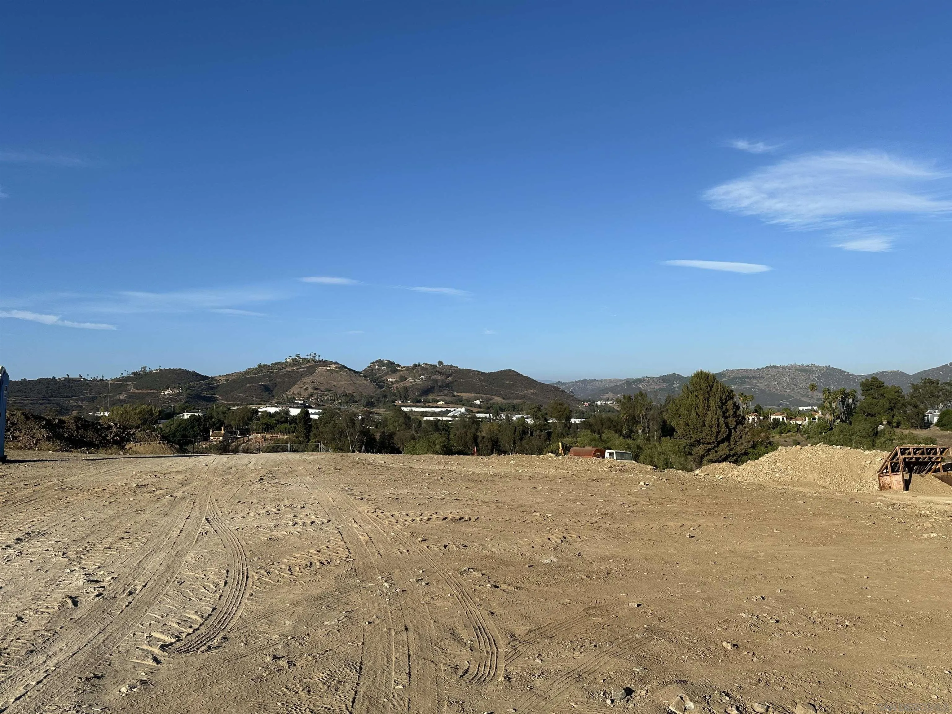 1656-60 Siddall Drive Unit 18410211, Vista, CA 92084 - Photo 2 of 7, Vista, CA