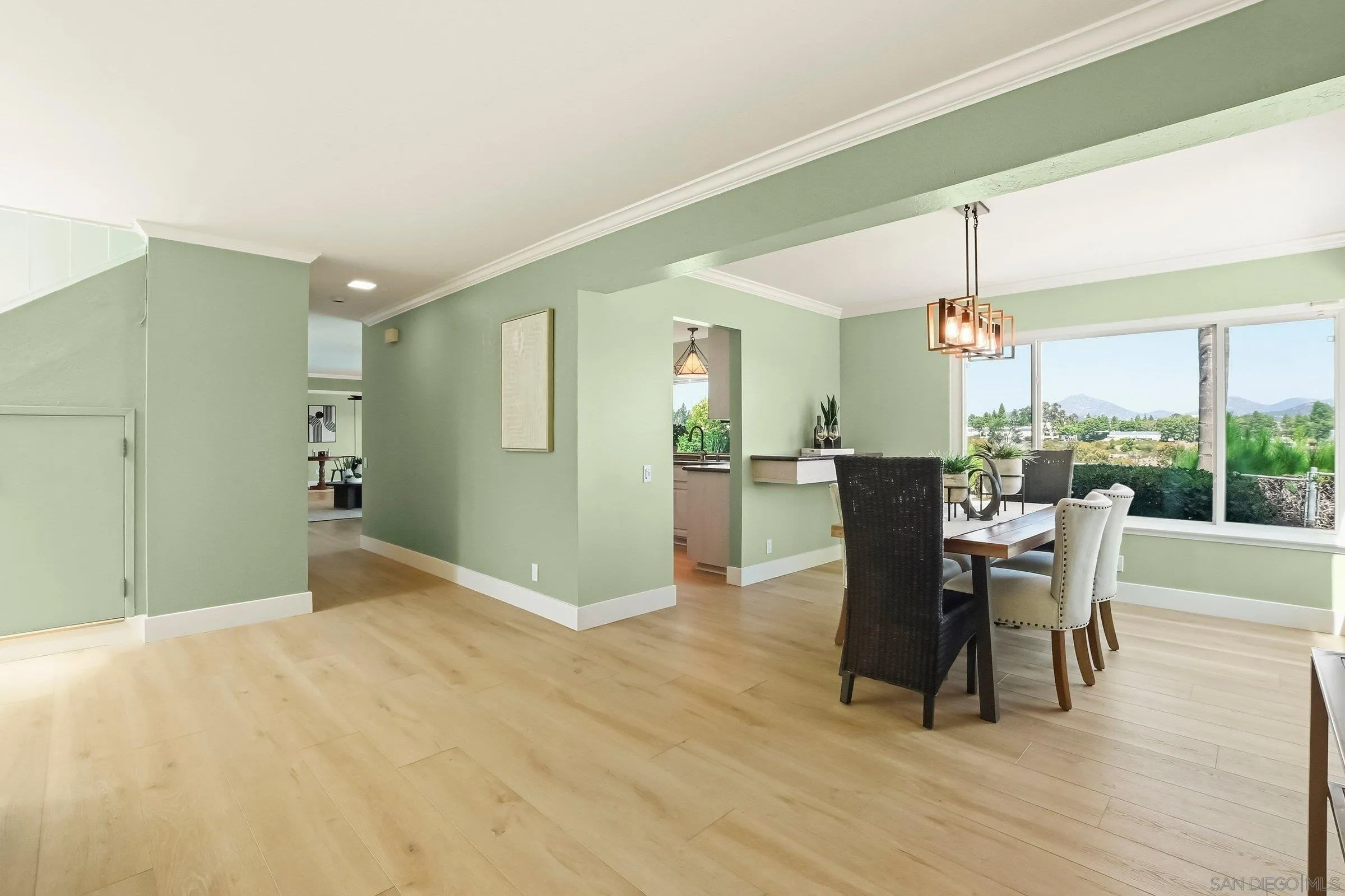https://cdn.realtyfeed.com/cdn/127/260023220/4561f247c976e06fe85e29bf196150a4.webp