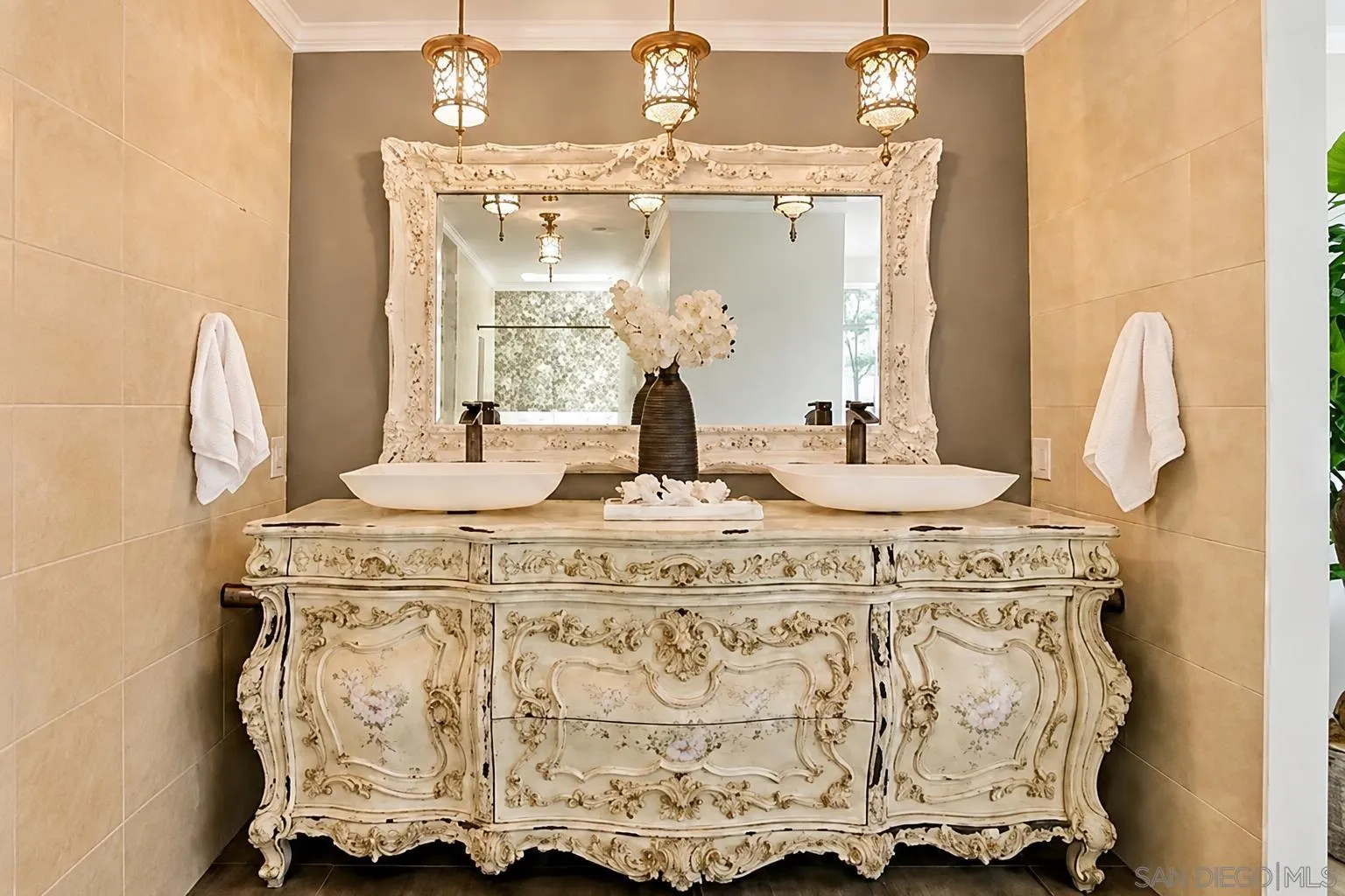 https://cdn.realtyfeed.com/cdn/127/260023220/e943d015eccc164da58f593a84452790.webp