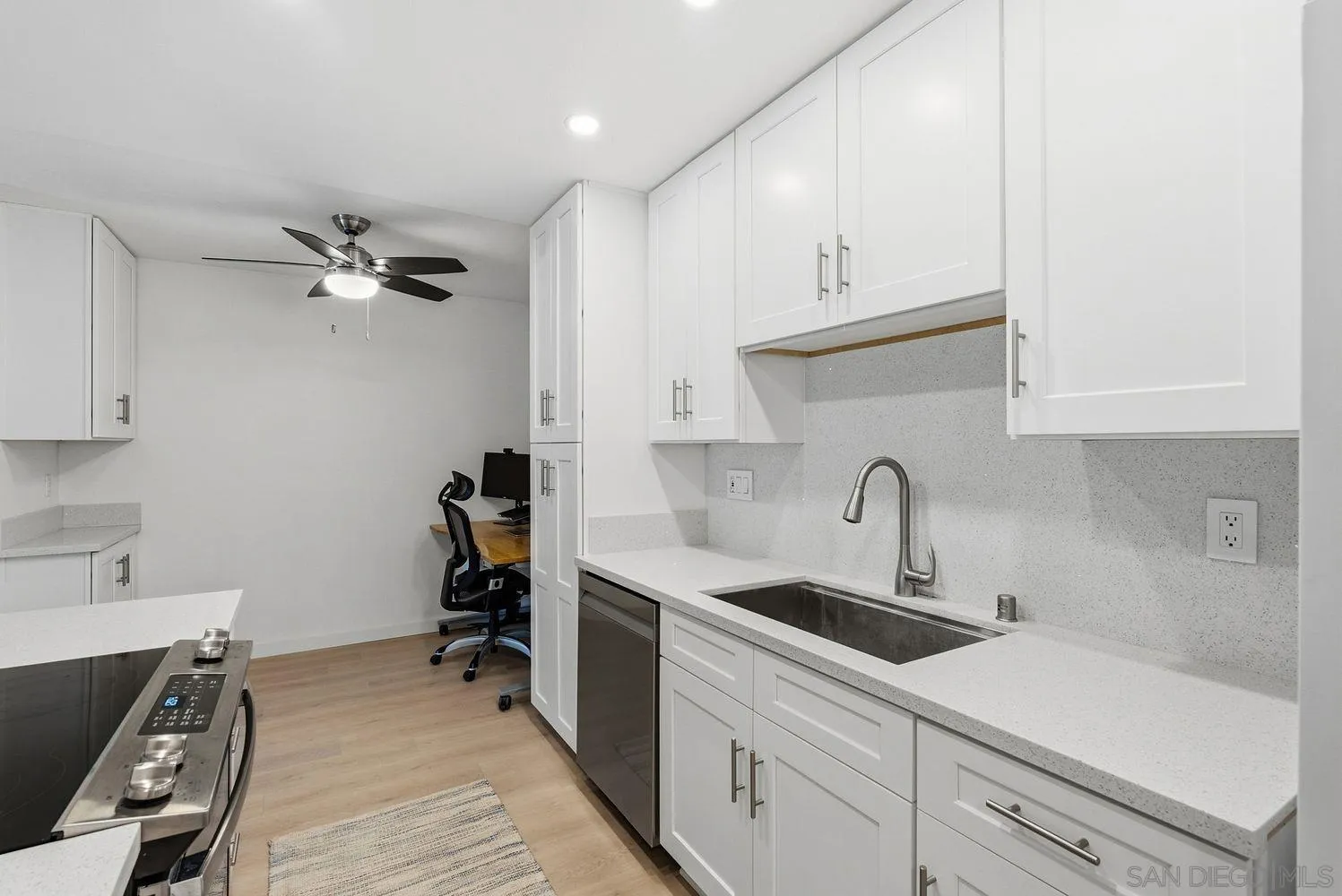https://cdn.realtyfeed.com/cdn/127/260023225/0288916b93a4ae1947e79caafcf6dd35.webp