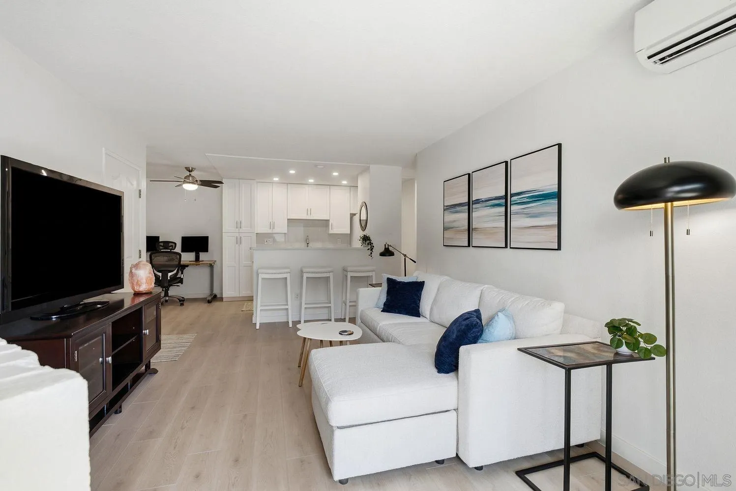 https://cdn.realtyfeed.com/cdn/127/260023225/11a4ba1b472a172ea246f24286ed7f6e.webp