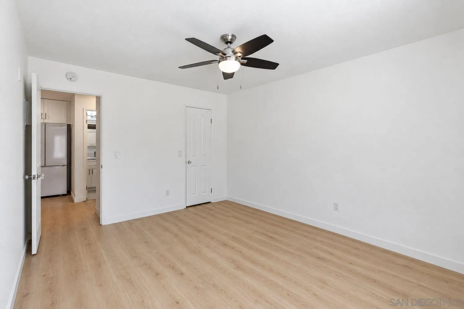 https://cdn.realtyfeed.com/cdn/127/260023225/8ddaab6f0073bf807ee9f8aa291a30d1.webp