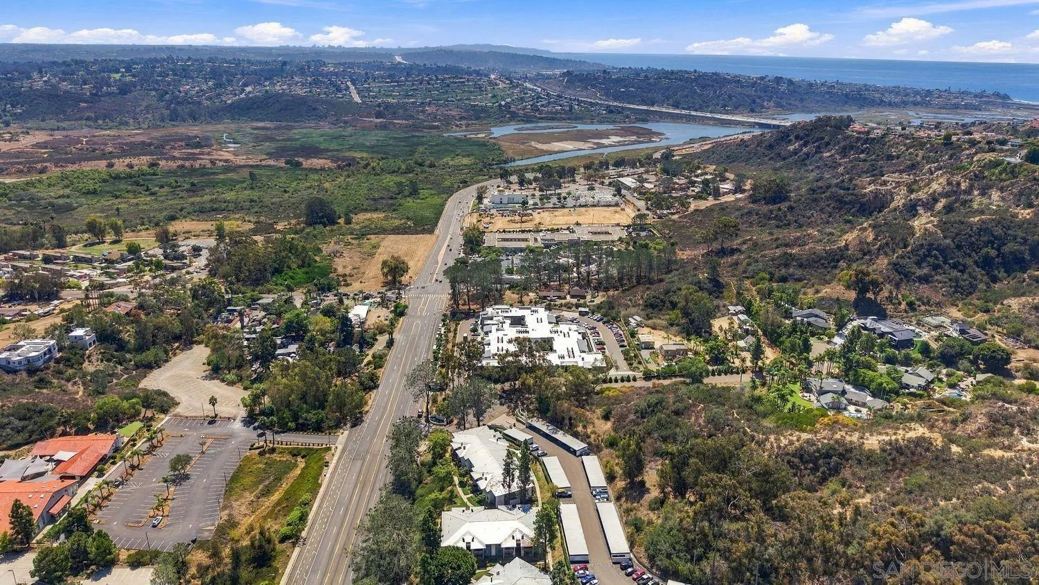 https://cdn.realtyfeed.com/cdn/127/260023225/9e050685e6d7bd04950cb63ce233f9b8.webp