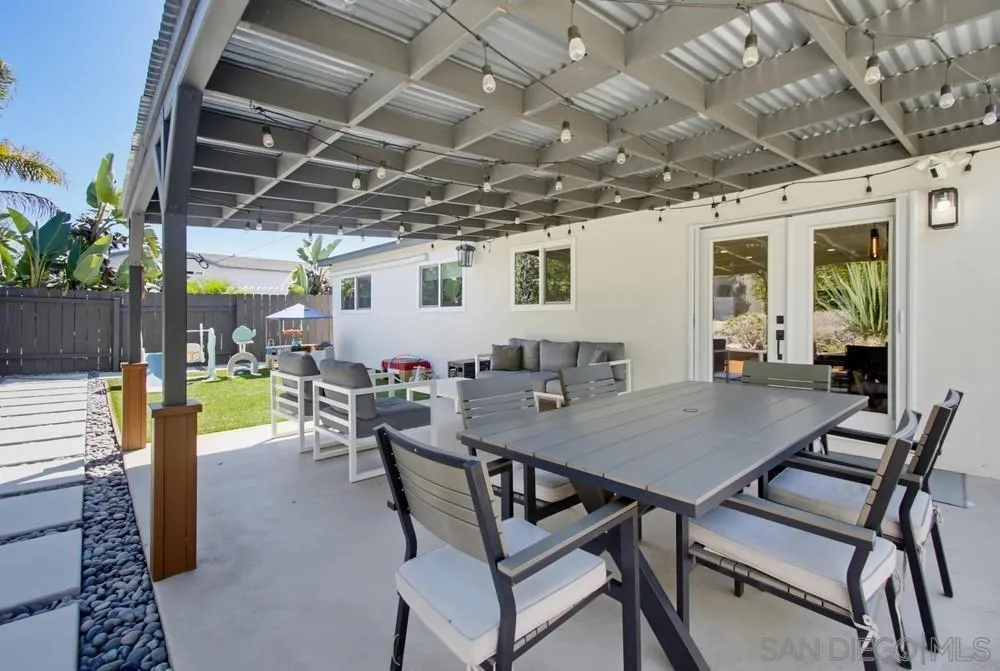 https://cdn.realtyfeed.com/cdn/127/260023229/137a0c31cc376358d61987ca377f5188.webp