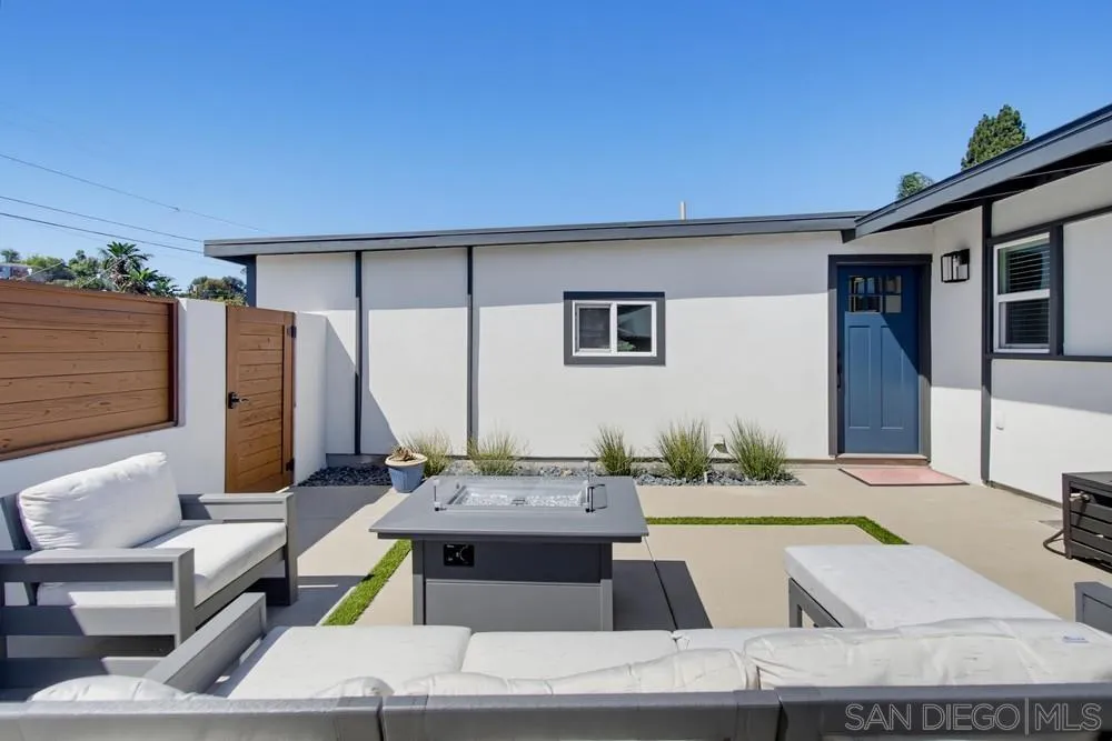 https://cdn.realtyfeed.com/cdn/127/260023229/ce2b491633ad5677168037c9419c8287.webp
